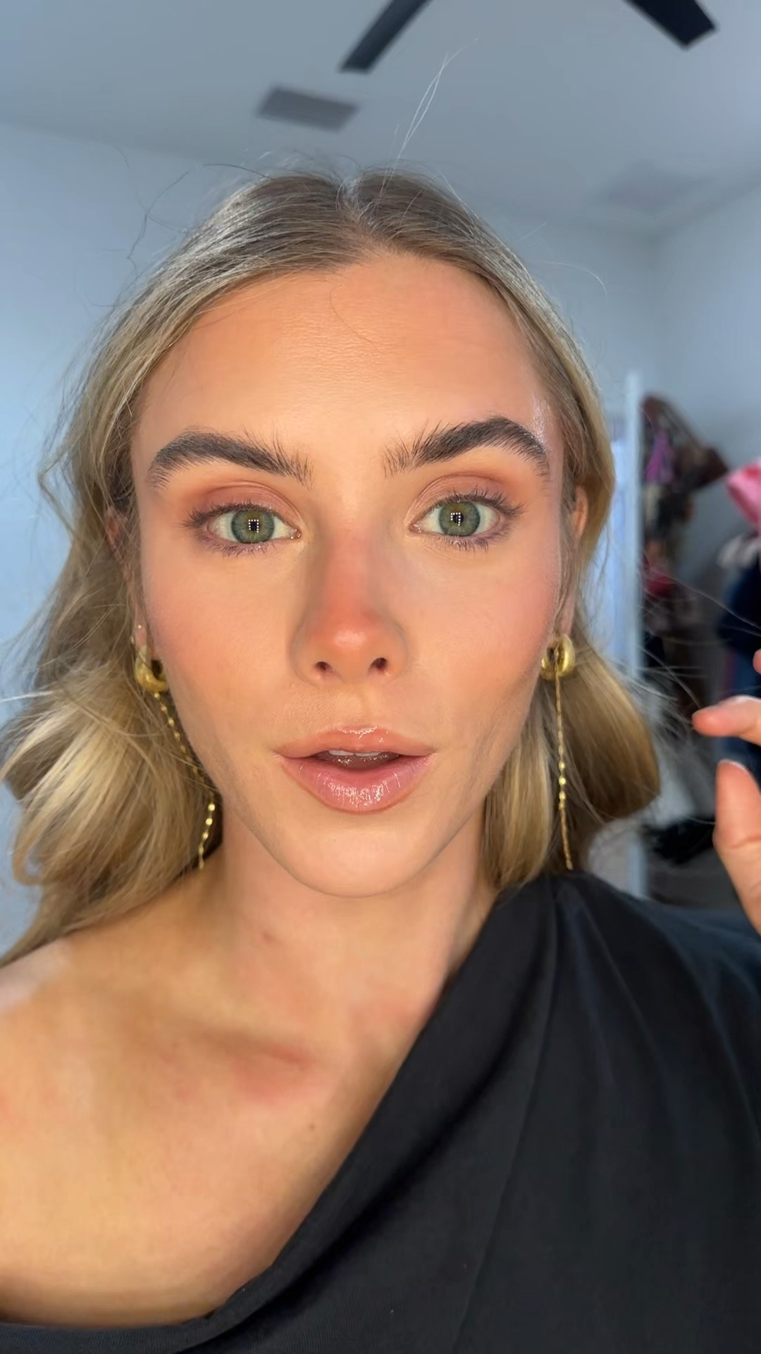 Introducing the first clean setting spray with no compromises: 16-hour wear, comfortable, and actually good for your skin. Why set with anything else? CitySet™ Lightweight Setting Spray uses plant-based polymers to comfortably set your makeup for 16 hours. The non-aerosol, ultra-fine mist disperses evenly and absorbs instantly for a natural-dewy finish that’s never sticky, tacky, or shiny. CitySet™ is the only setting spray you’ll reach for daily, with its lightweight mist, natural finish, and comfortable, hydrating feel. 

CitySet™ is non-comedogenic, alcohol- and scent-free. It’s also dermatologist tested to be safe for all skin types including sensitive, blemish-prone, and dry skin

#LTKBeauty #LTKgrwm #LTKSeasonal