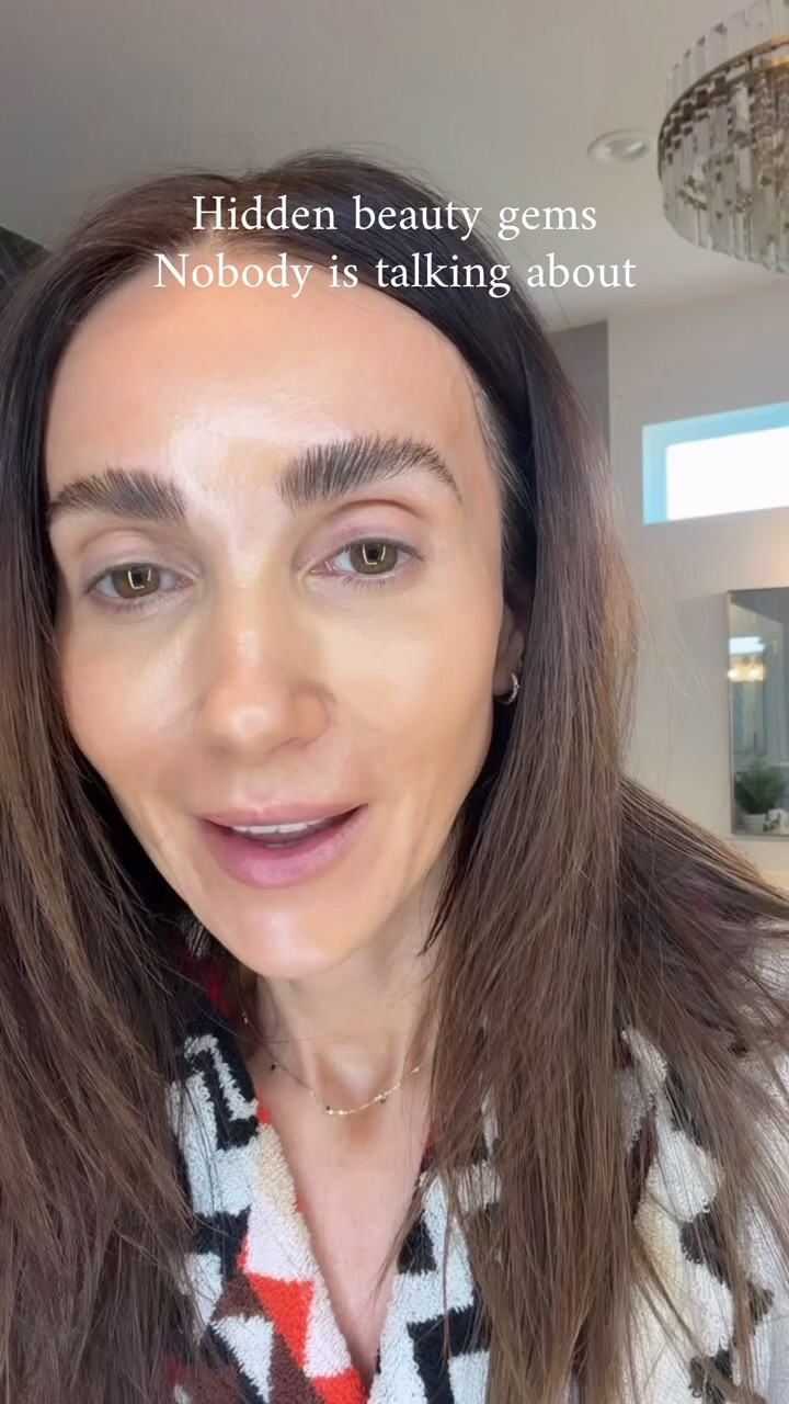 Briogeo Don’t Despair, Repair! Miracle Mist is an easy leave-in for smoother, softer-looking hair.

hair care, leave in conditioner, Briogeo haircare, hair repair, damaged hair, frizz control, soft hair, healthy hair, hair treatment, beauty favorites

#LTKOver40 #LTKBeauty