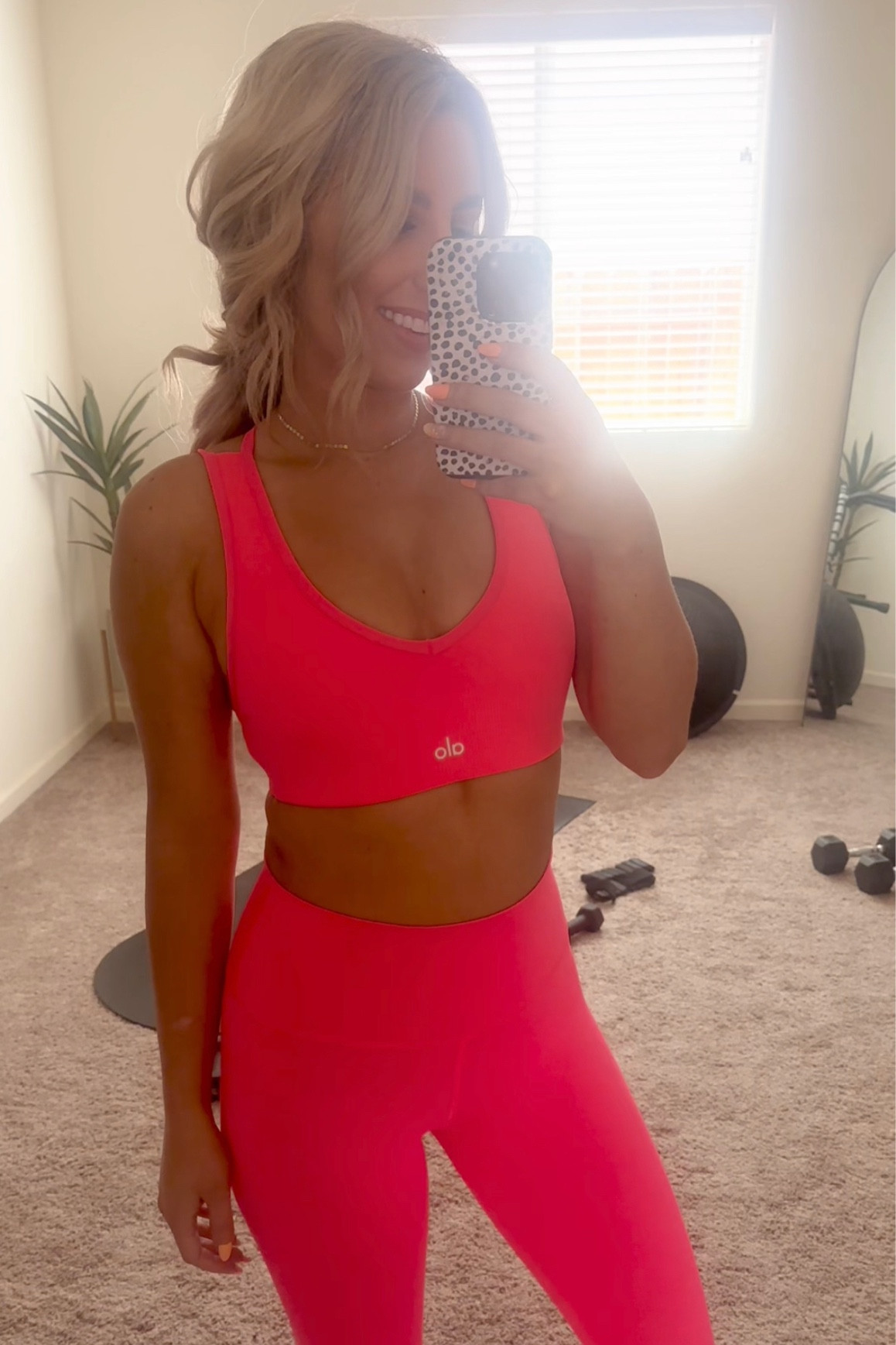 Obsessed with this hot pink color from ALO💝

#ltkfit #alo #summerfitnessfinds

#LTKtravel #LTKworkwear #LTKfit