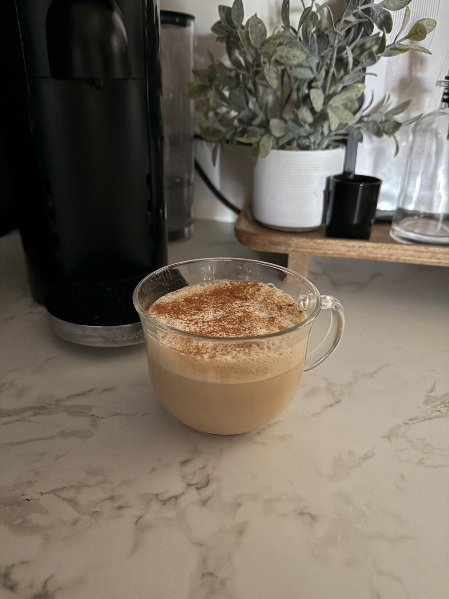 Clear glass mugs 

#LTKmorningroutine #LTKfoodie