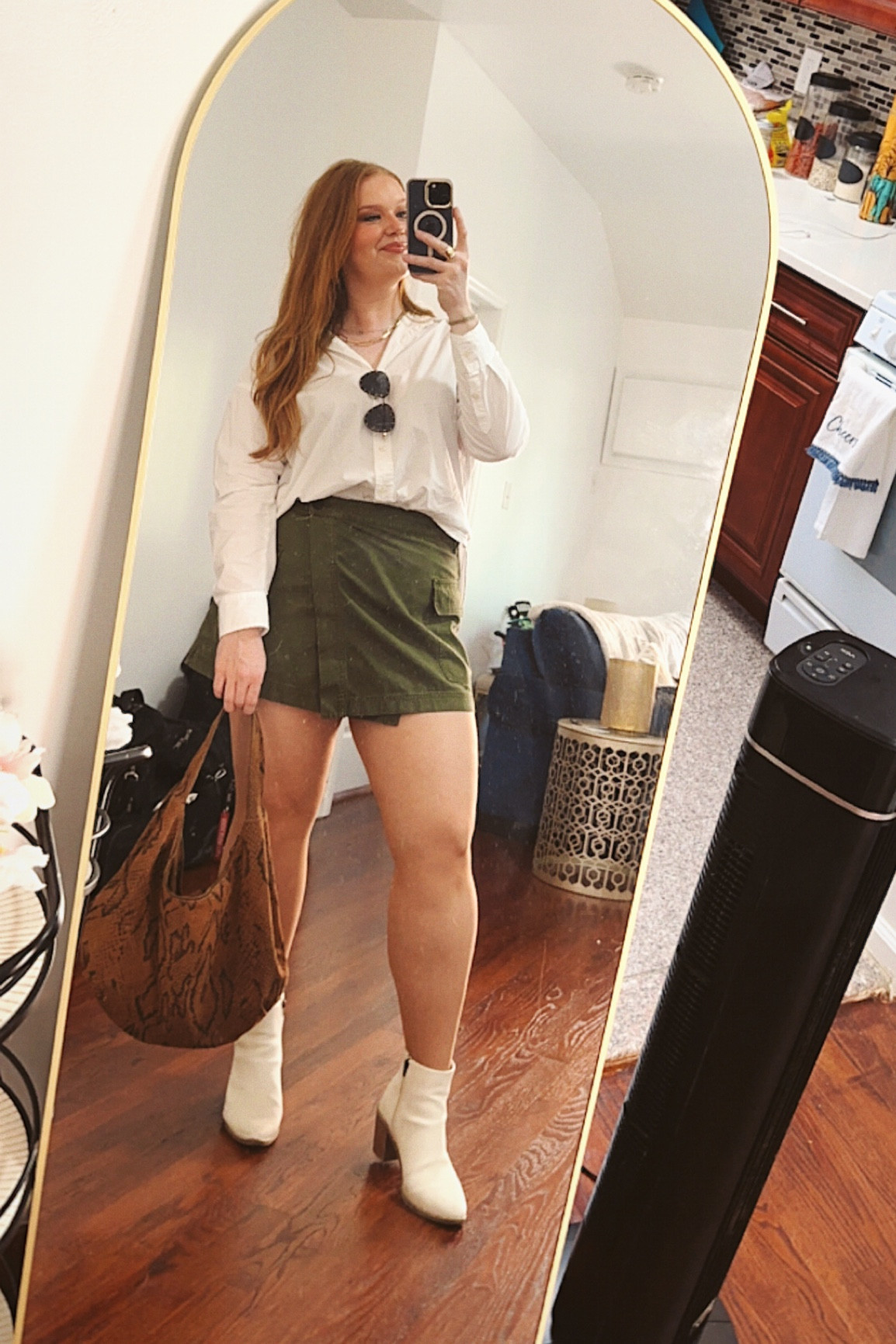 It’s starting to feel like Fall in NYC and anyone that knows me, knows that this is my season. 

My favorite accessory is a boho bag. I’ve tagged a few of my favorite for this year. 

Happy pre-fall 🍁🍂🎃☕️



#LTKItBag #LTKSeasonal #LTKMidsize