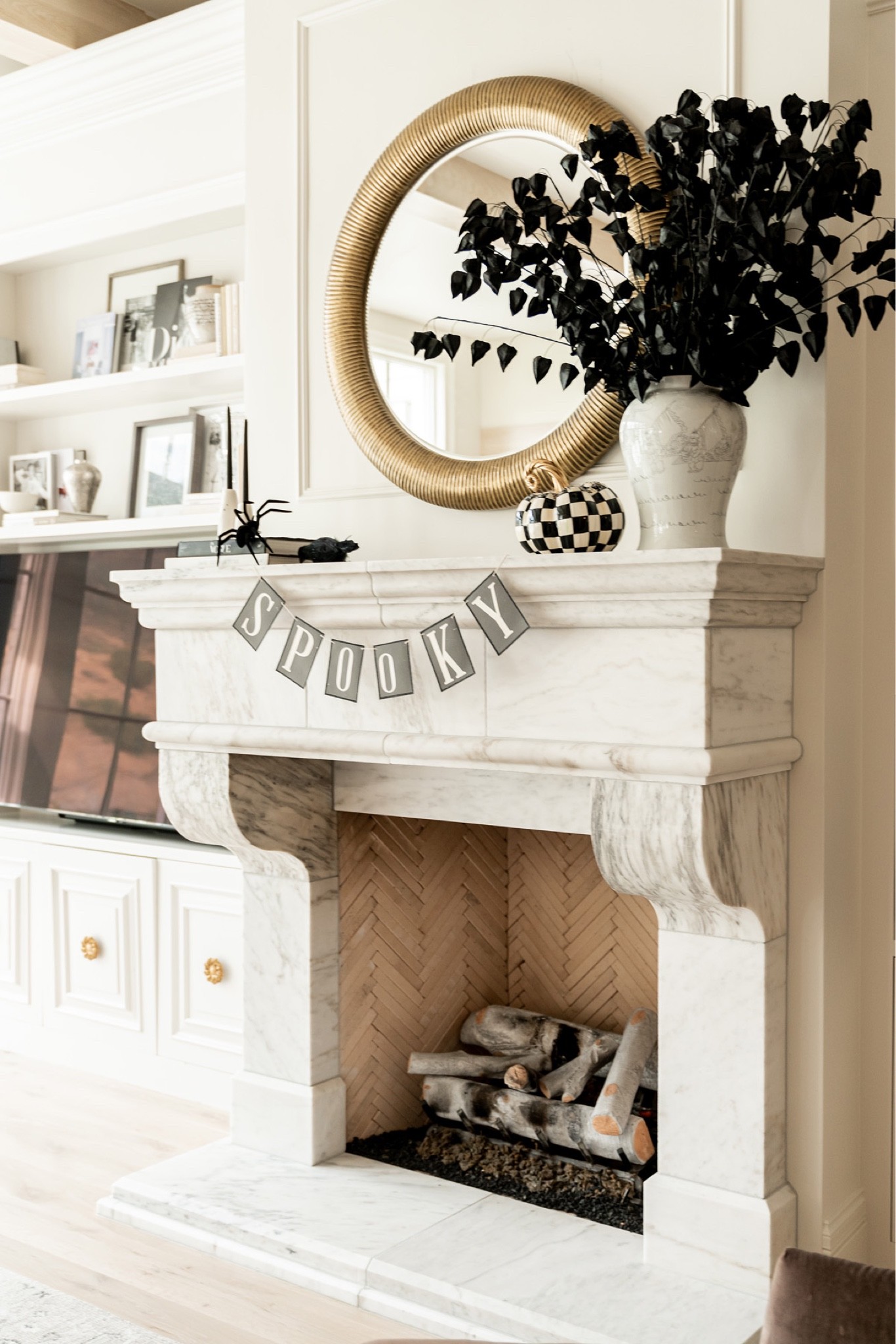 Find some of my favorite Halloween decor here! 👻🎃💀