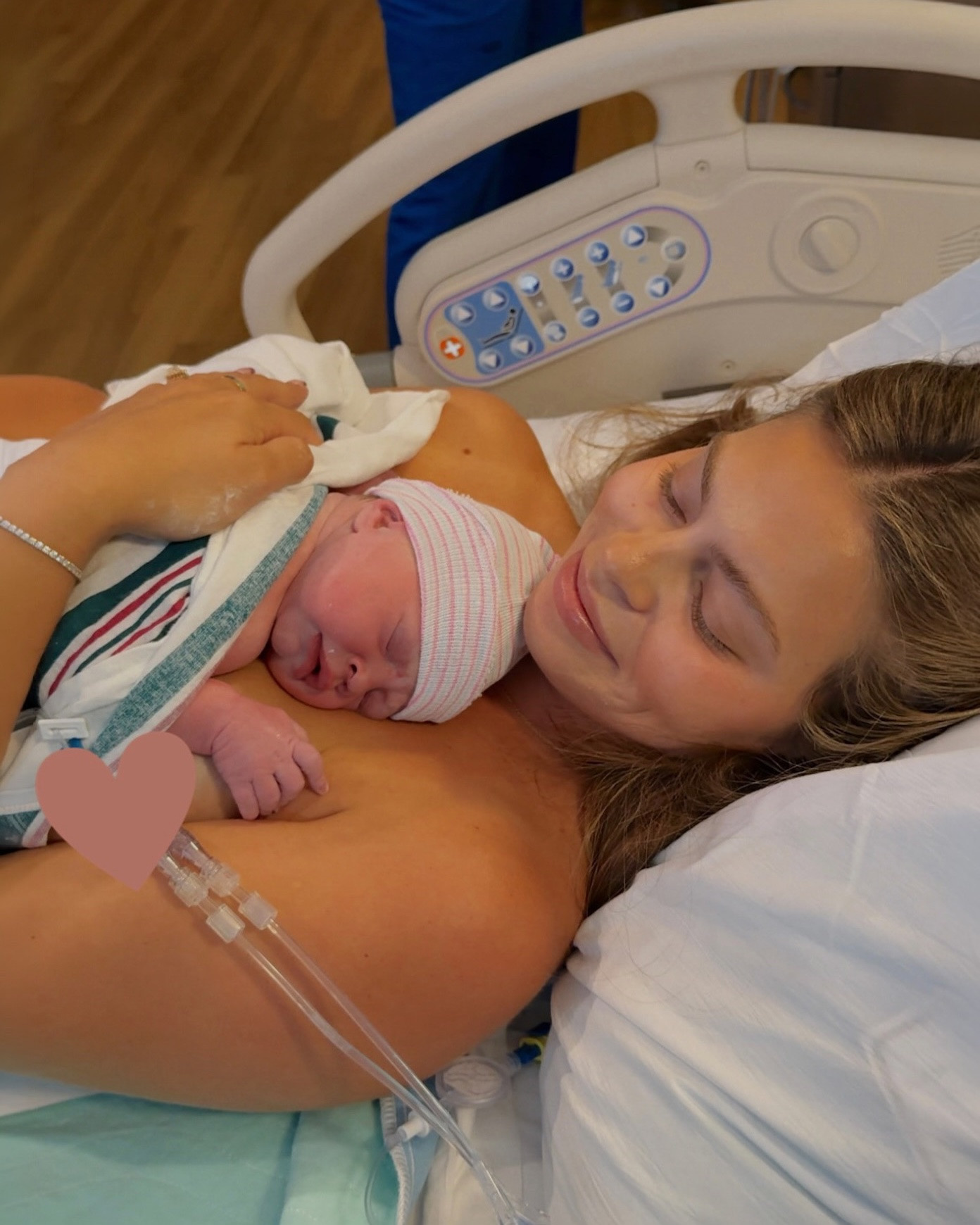 the day we met our daughter ☁️

family of 4!! how is this my life!! 🥹

my dream morning = a fresh newborn & an iced latte

pure bliss 🫧

newest girl dad!!! 🎀

friends who drop donuts off on your front porch >>>

official last bump picture 🤰🏼

our first morning at home together 🧸

my babies!!!! everything i ever prayed for 😭💘

glimpse of our hospital stay - felt like a dream 🌟

a bear banner, for obvious reasons 🧸🫶🏻