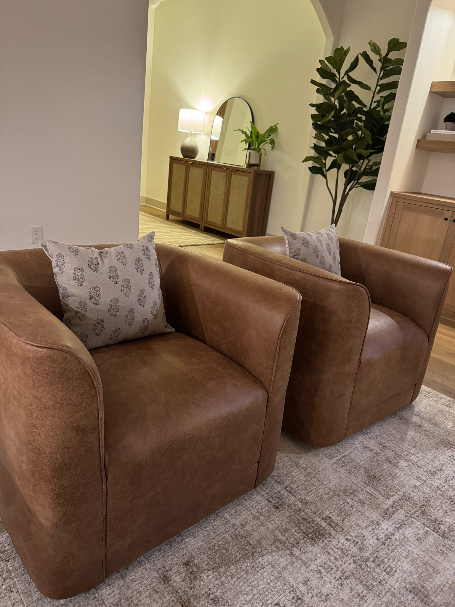 Obsessed with my new pillows 🙂

#LTKHome