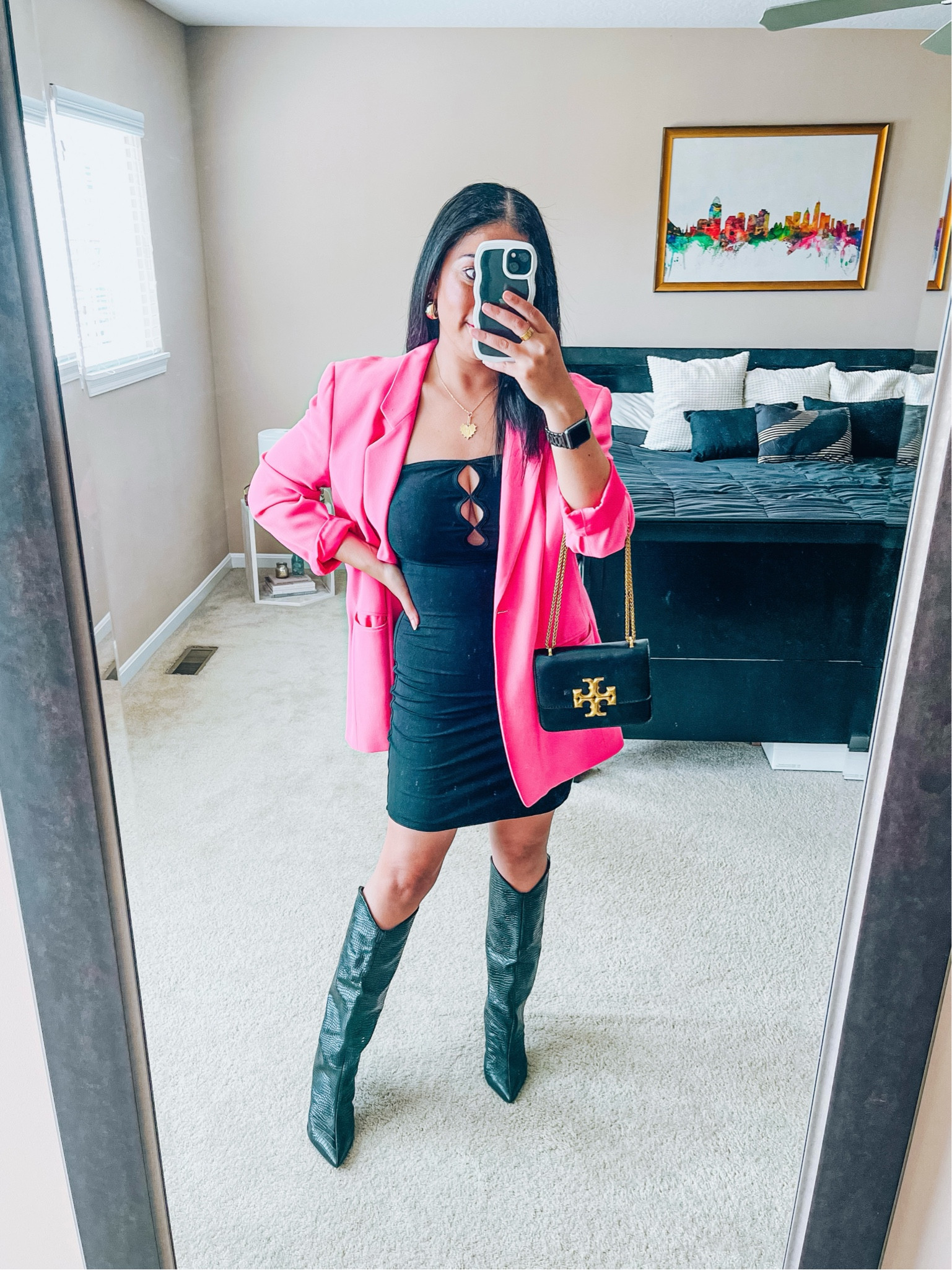 Date night outfit
Oversized blazer
SchutZ boots
Tory Burch bag
Wearing size S in $10 dress 


#LTKstyletip #LTKshoecrush #LTKfindsunder50
