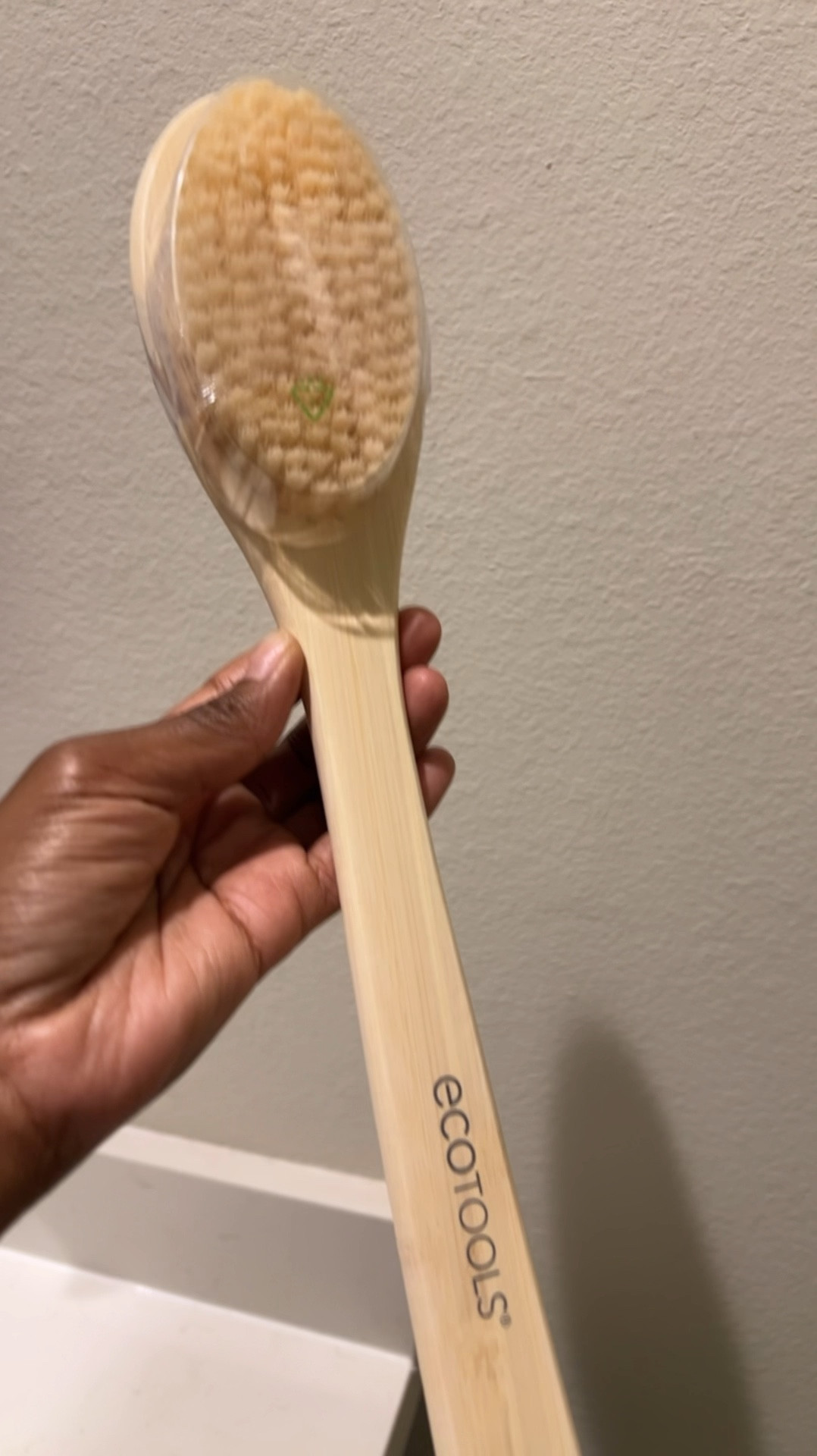 This brush is so good for the hard-to-reach places (like your mid back), and will leave your skin feeling smooth. #body #skincare 

#LTKHome #LTKBeauty #LTKFindsUnder50