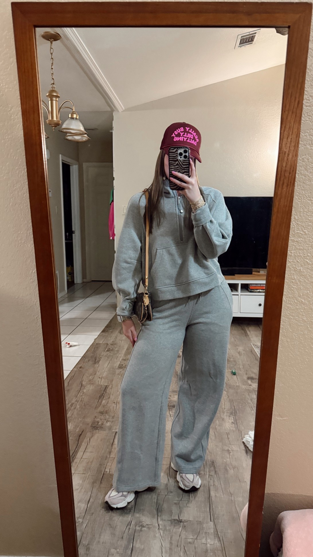 The warmest set ever ☃️ 
Set - Lululemon! Wearing size M/L and M 31” 
Hat - www.usherandcompany.com 
