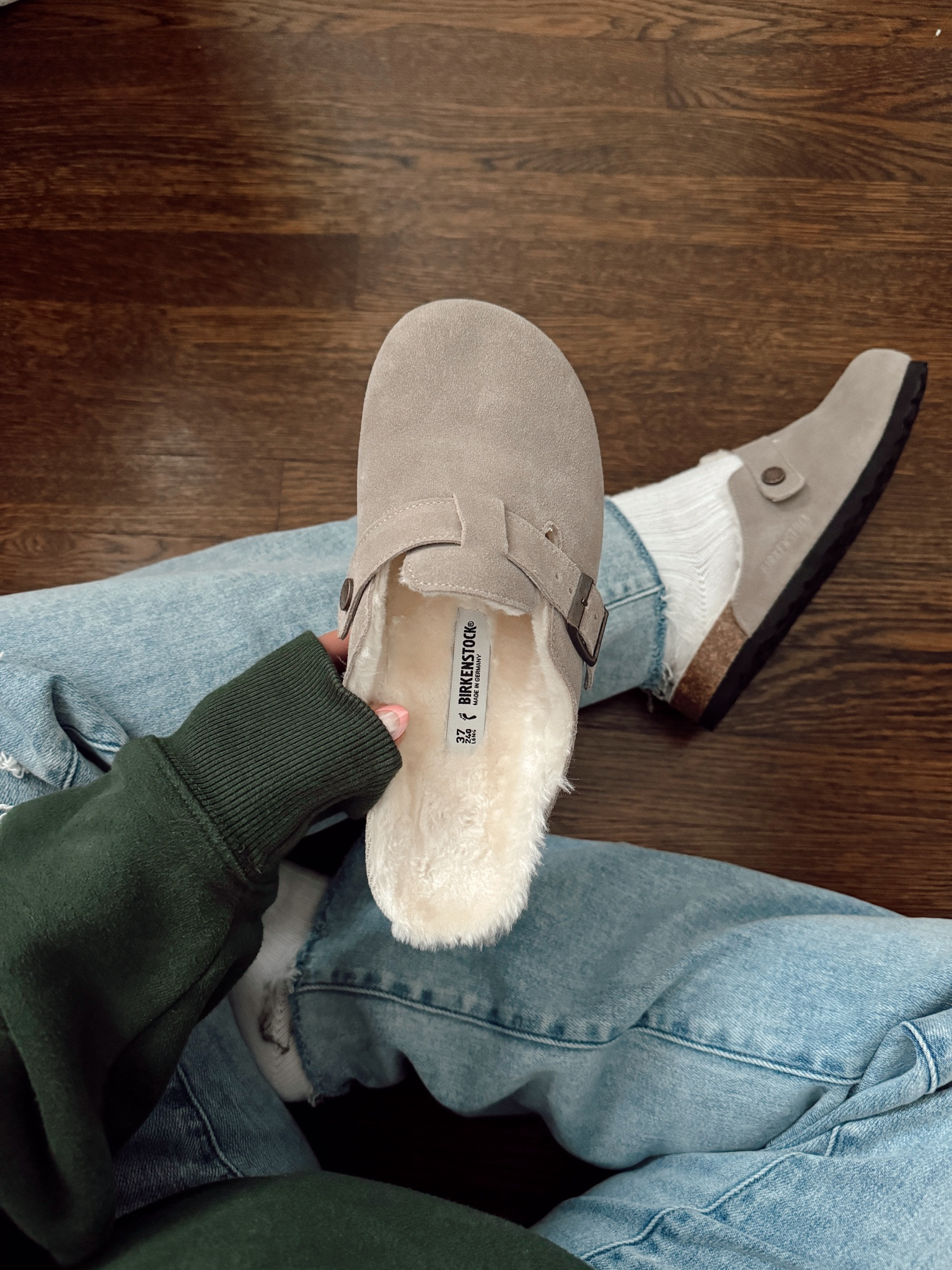 Cozy Birkenstock Boston Clogs look for less. They were $45 and so worth it!! 


#LTKFindsUnder50 #LTKBump #LTKShoeCrush