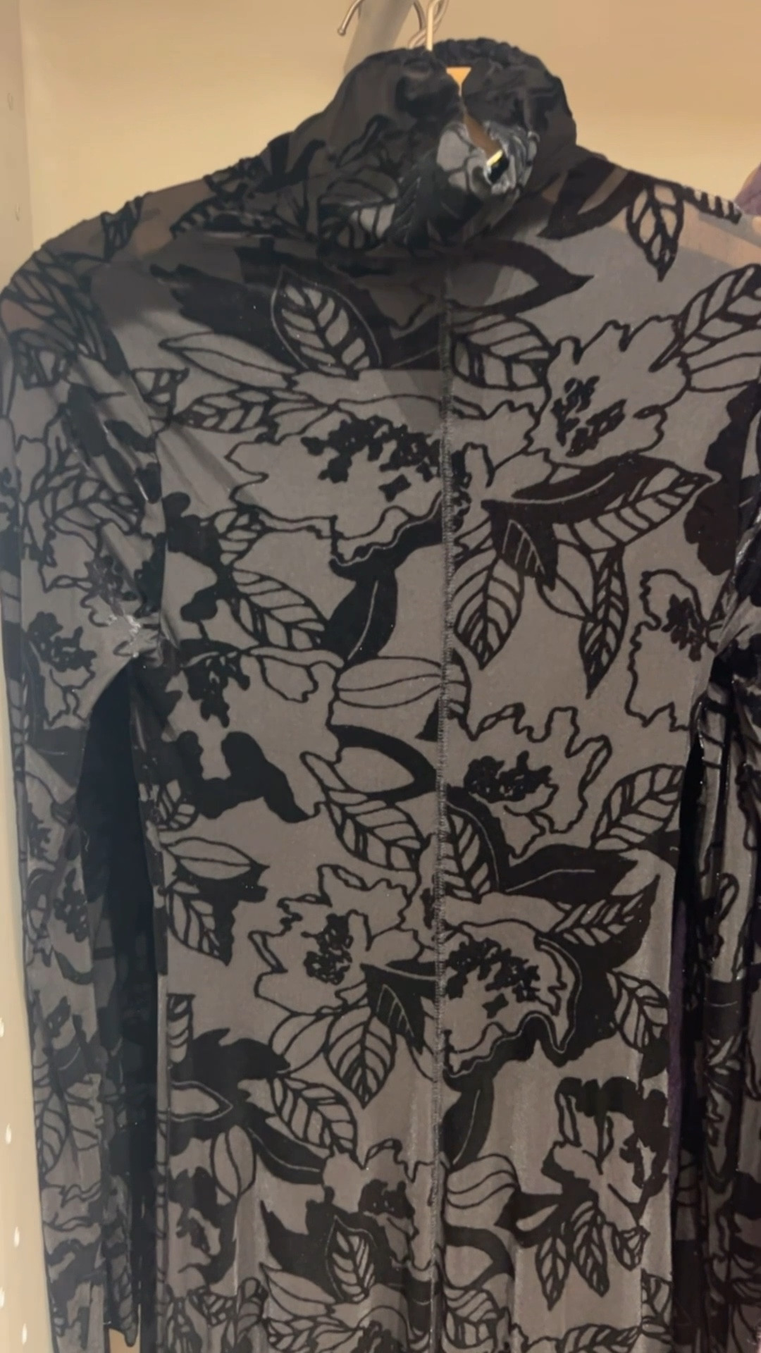 banana republic 

black velvet | velvet dress | holiday outfit idea | ootd | holiday style | style tips | outfit inspo | what i wore | what to wear for holiday | holiday dress | holiday party | short long sleeve dress | little black dress

#ltkgiftguide #ltkmidsize #ltkholiday