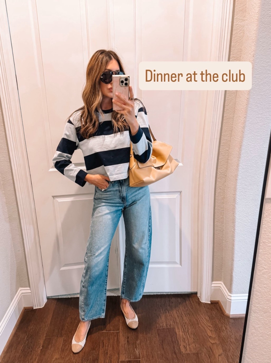 Small in top, size 26 in jeans 