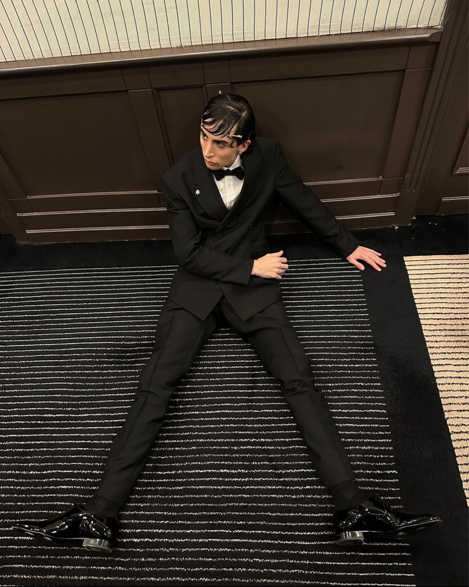 Costume noir Prada derbys noirs vernis noeud papillon 

Black Prada suit black patent black leather derby shoes bow tie 

#LTKmens #LTKeurope