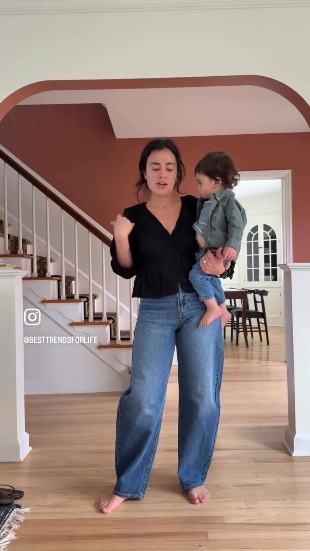 Filmed my first clothing haul. Really had to get out of my comfort zone for this. Kudos to all those people (parents in particular) who are editing/posting videos like this on a regular basis. It ain’t easy. But hopefully this reel is helpful if you’re in search of some comfortable wardrobe staples. FIY, I’m 5’4” which I realized would’ve been good to mention when I was talking about the pant sizing. I got each pant in a regular length which work really well with pretty much all of my flats/sneakers. #gap #clothinghaul #easypant #barreljeans #toddlermom