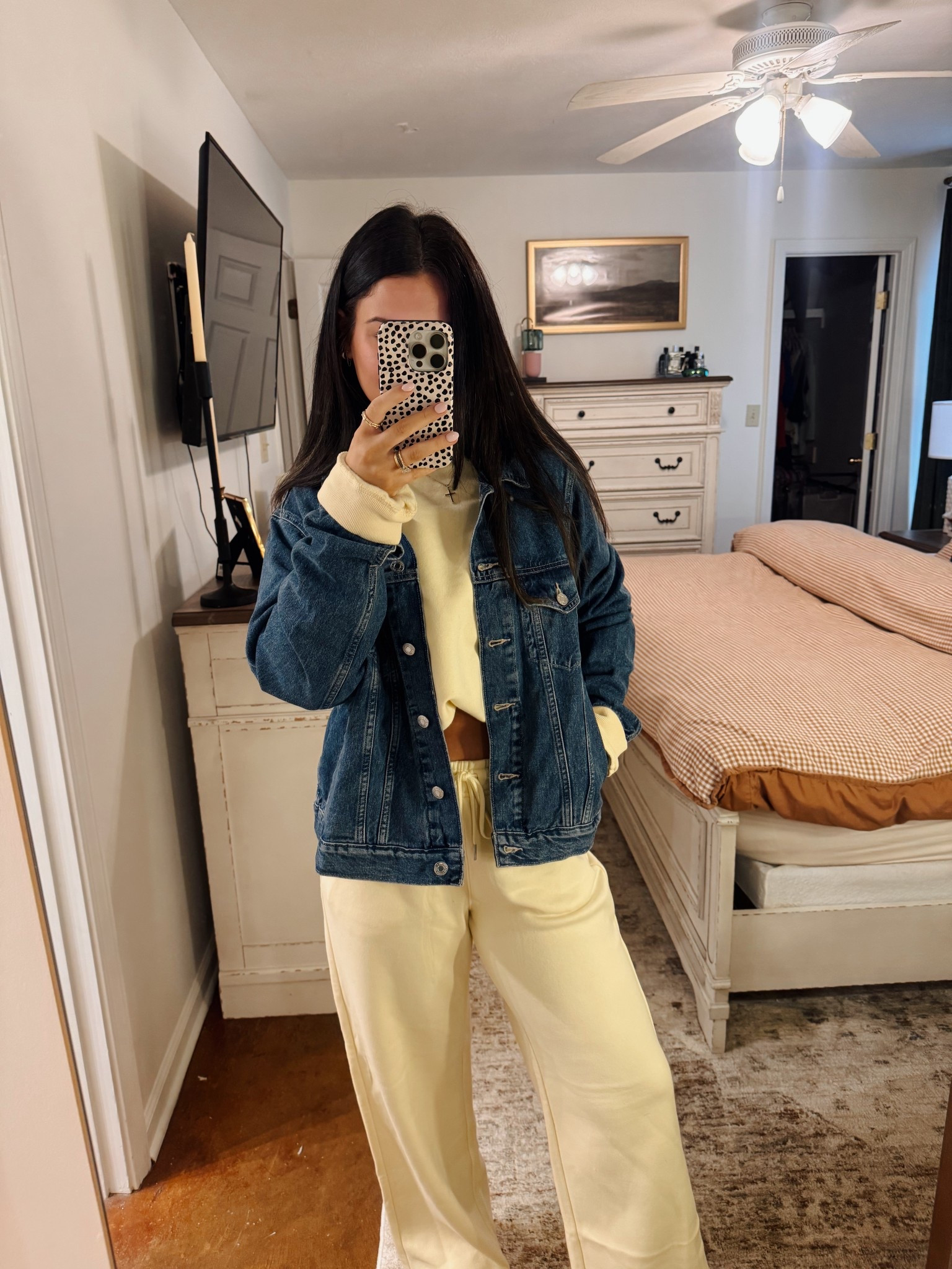 obsessed with dressing up my sweat sets with a denim jacket🙌🏼

#LTKootd