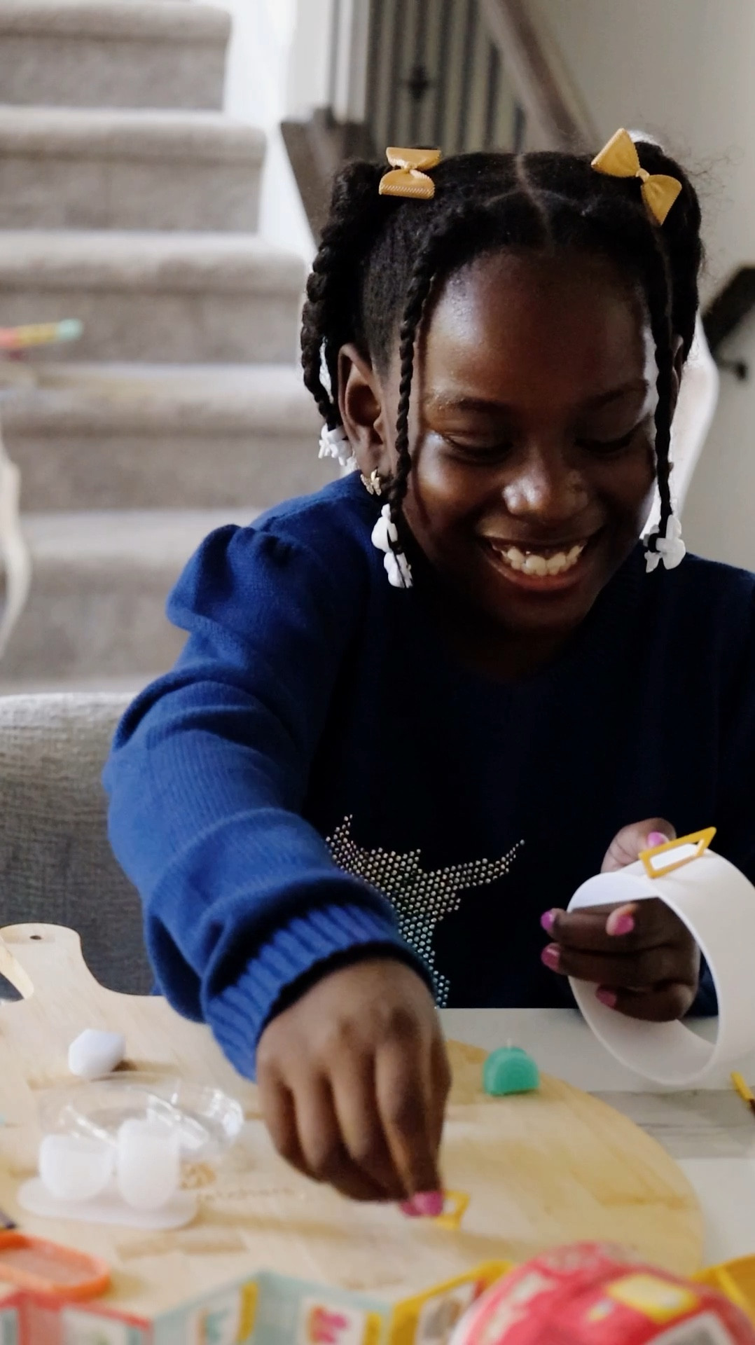 #AD December is finally here so that means it’s time to start Dakota’s countdown til Christmas with the advent calendar y’all saw me DIY . Dakota loves DIY just like her mama so the all-new DIY Make It Mini Lifestyle™ Series 2  is the perfect gift to kick things off. There are 15 to collect and each ball comes with realistic mini items to mold your own mini replicas of your favorite lifestyle and home decor pieces! This mini candle was so fun to make.   

@target #TargetFinds #Toys #TargetPartner #Target 