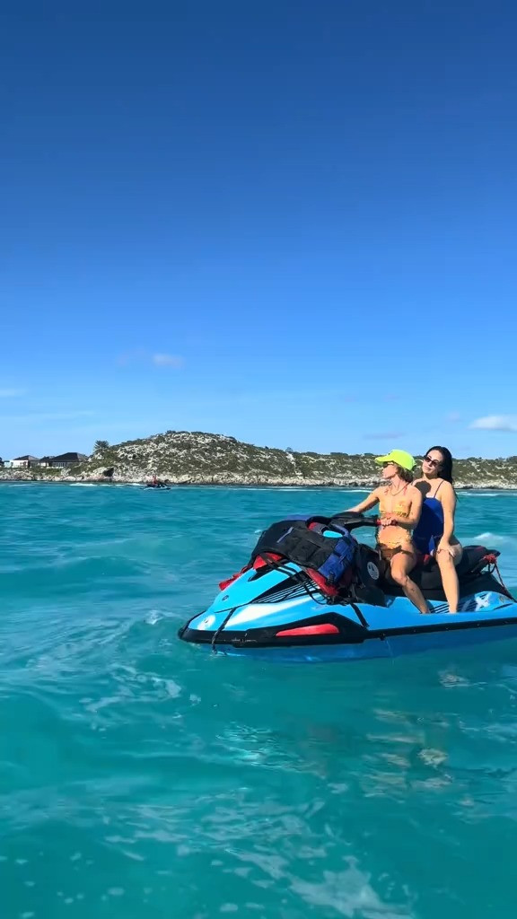   

 

#LTKTravel #LTKSeasonal #LTKootd