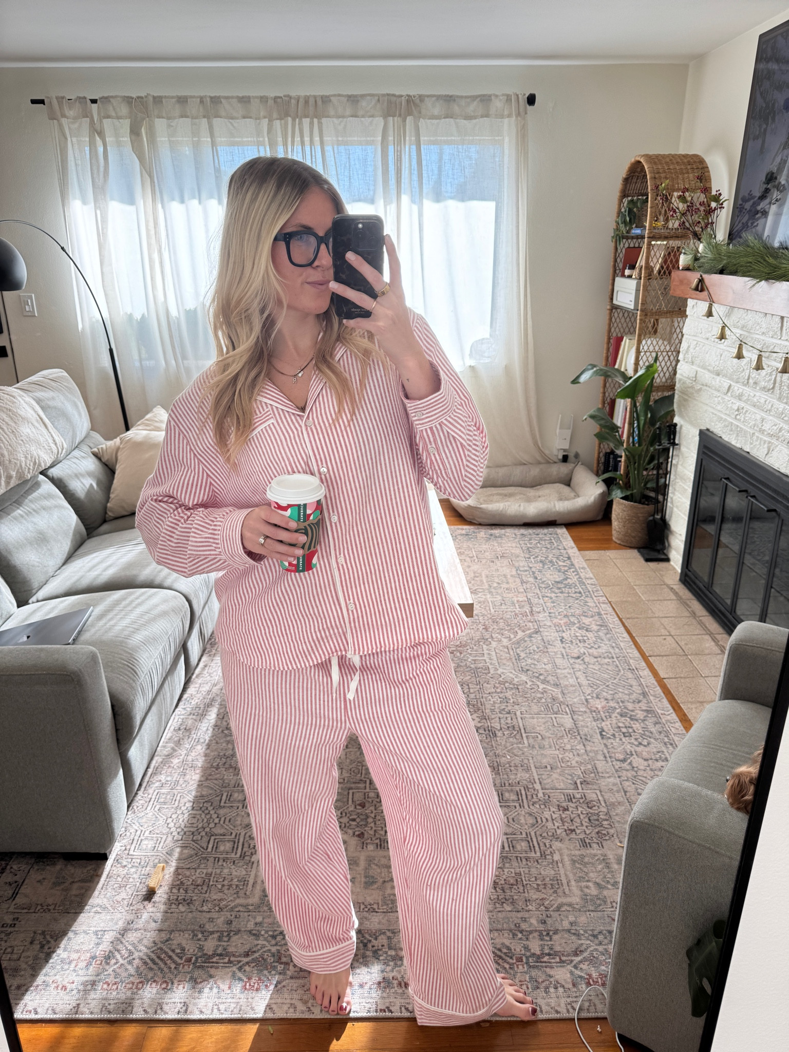 Holiday pjs 💌🧣⛄️❄️

#LTKSeasonal #LTKGiftGuide #LTKHoliday