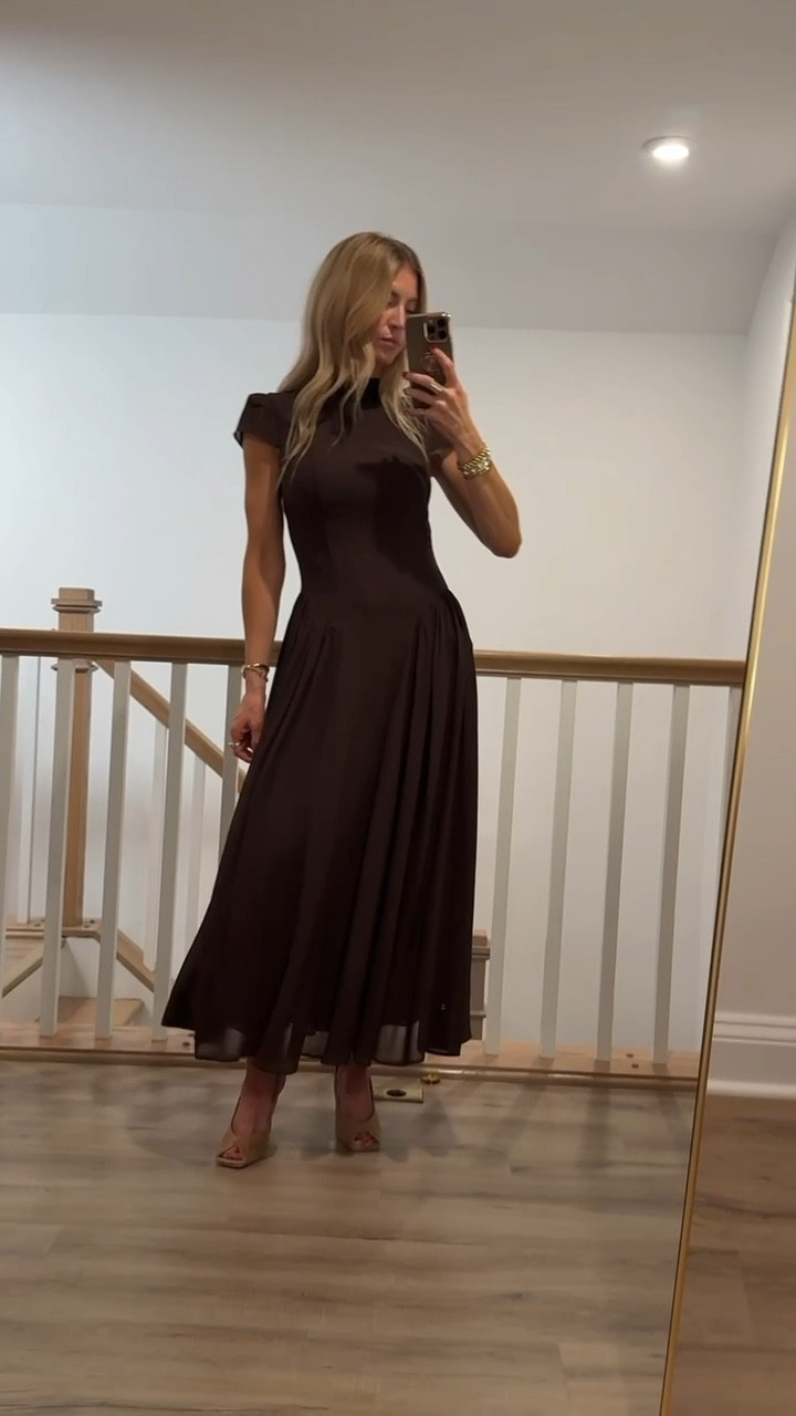 Found the perfect chocolate brown dress for fall! 🤎 
Dress: runs TTS. Wearing size 2.
Shoes: run TTS

#LTKHoliday #LTKStyleTip