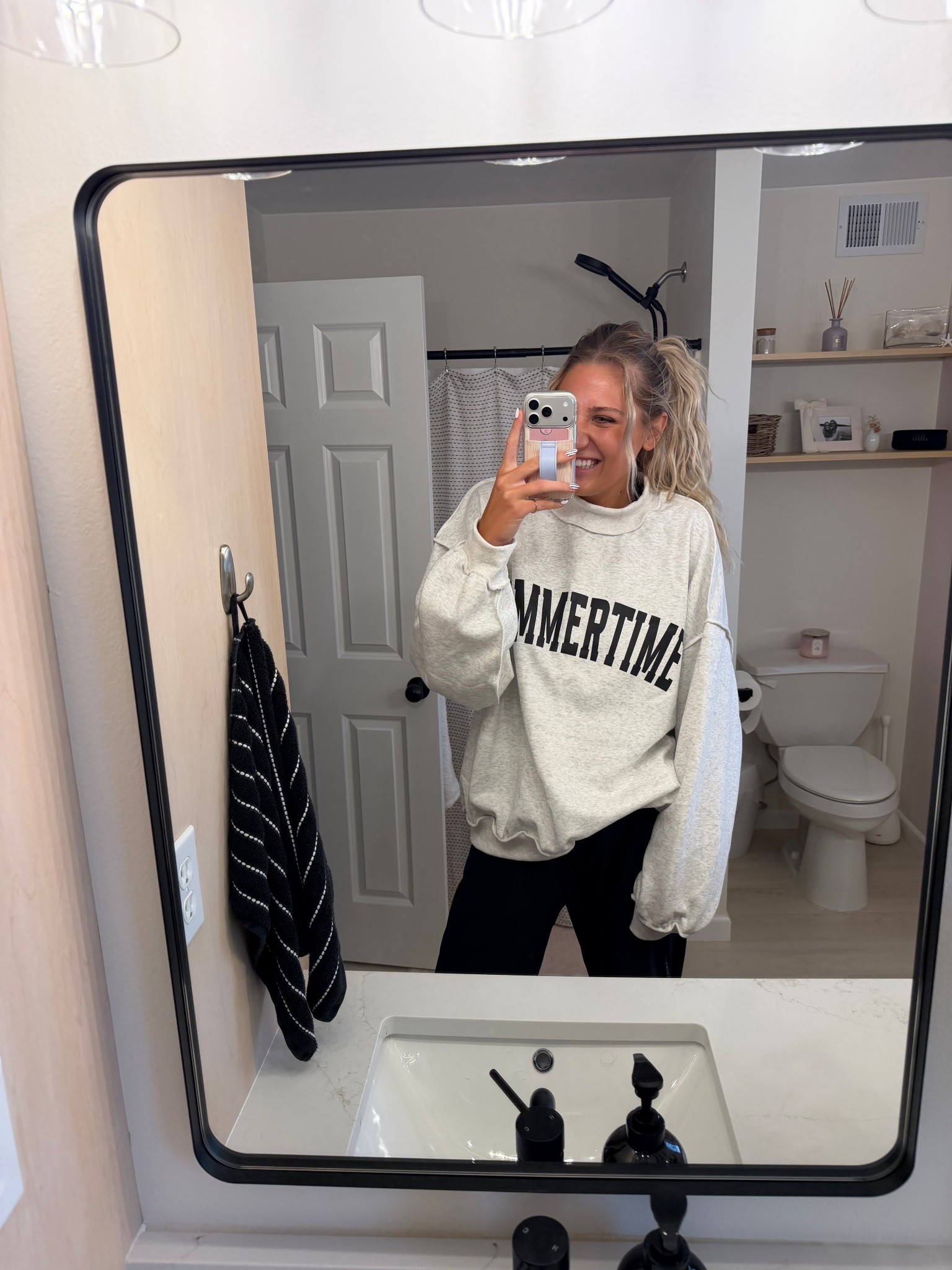 The COMFIEST customizable reversible mock neck from Etsy!! #mockneck #etsy #sweatshirt #casual

#LTKSaleAlert #LTKdayinmylife #LTKootd