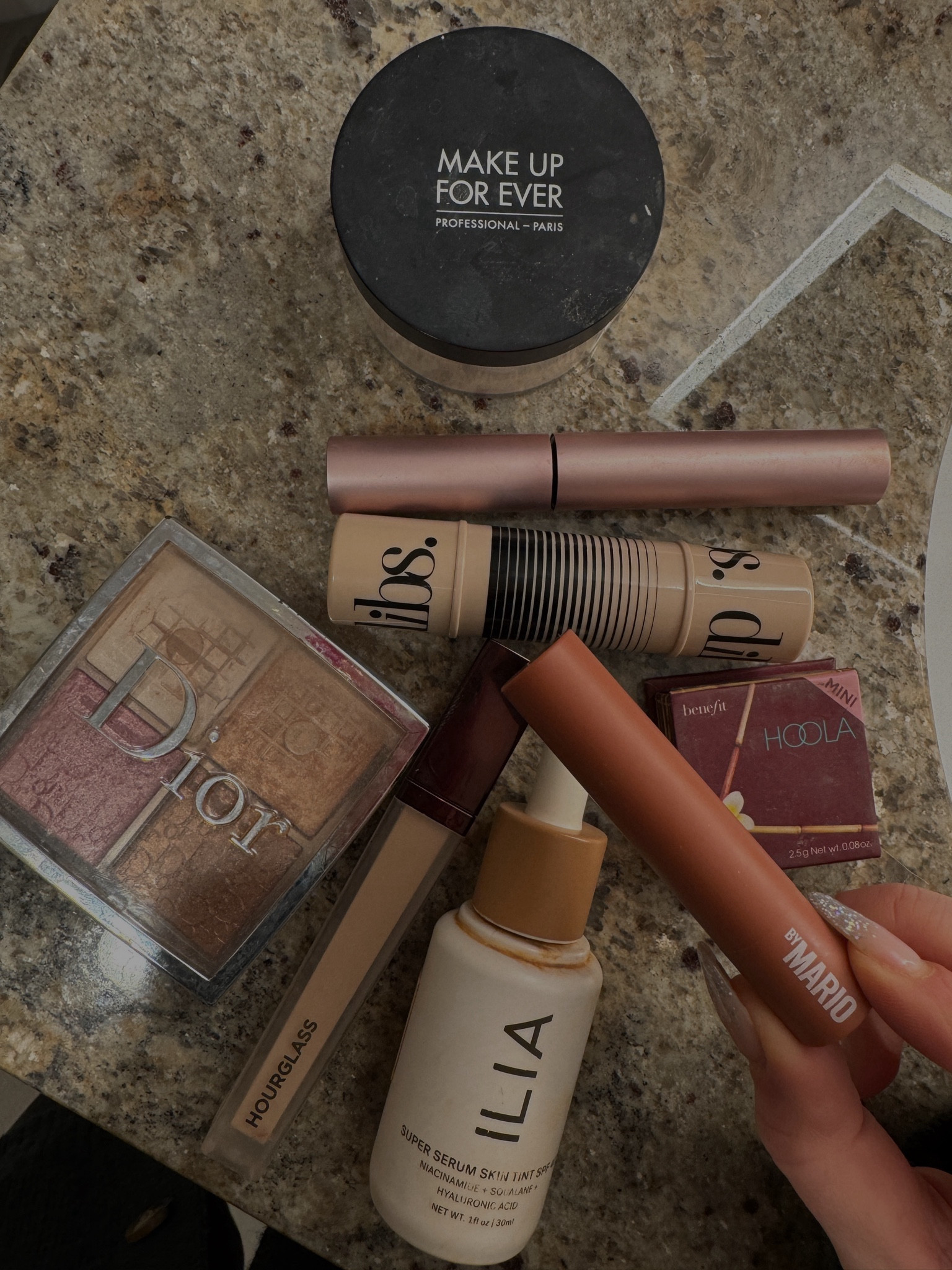 10 minute face for the days when you just don’t have alot of time! (The skin tint shade I use is “Paloma”) 

#LTKbeauty #LTKfindsunder50 #LTKtravel