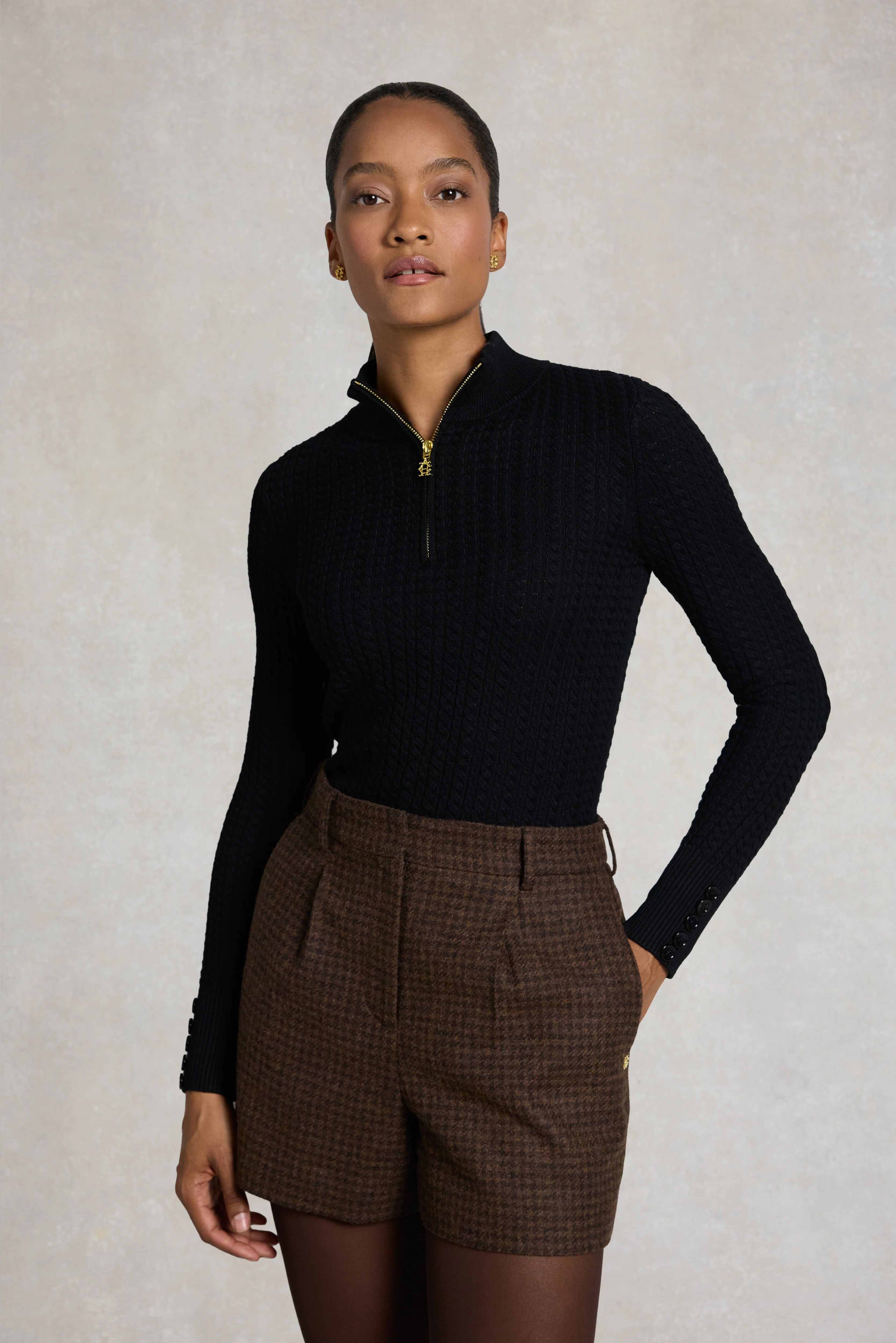 Sloane Tailored Short (Mocha Houndstooth) | Holland Cooper