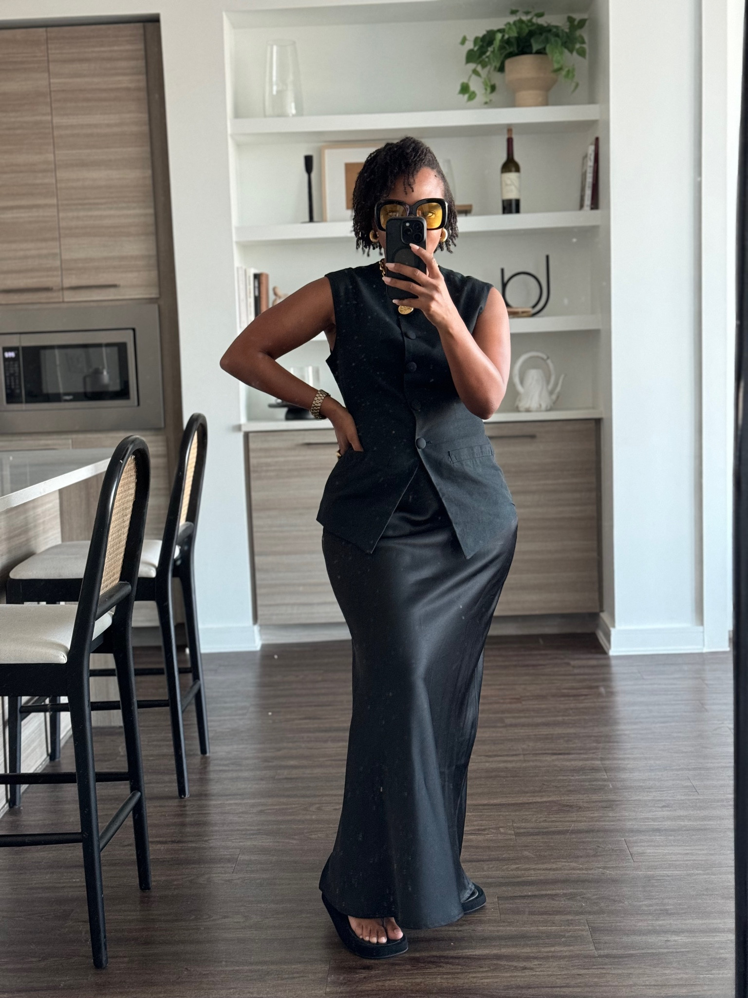 Another day.. another vest lewk.. when you have great basics the outfits become limitless. I’ll be taking both items to the next season. 

#LTKMidsize #LTKStyleTip