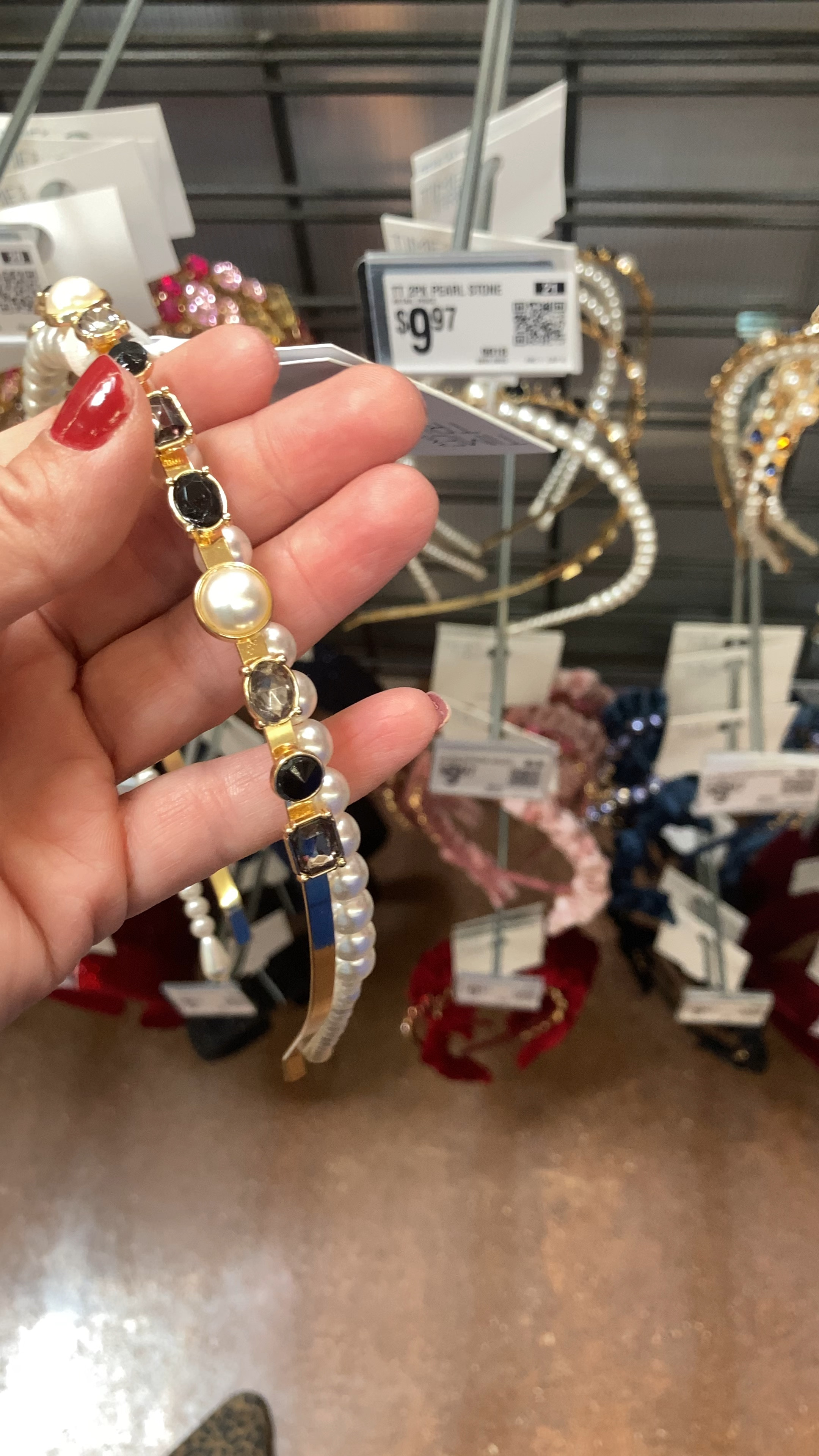 Another cute set of headbands, under $10

#LTKSeasonal #LTKStyleTip #LTKBeauty