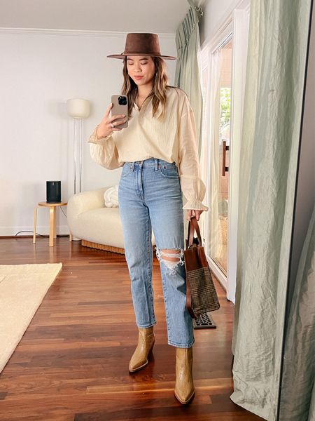 Able beige top with Madewell denim jeans  - use the discount code WEN15 for 15% off ABLE

Top: XXS/XS
Pants: 00/0
Shoes: 6


#fallfashion
#fallstyle
#falloutfits
#able  
#datenight
#hat
#fedora
#workwear
#businesscasual 
#beigetop
#buttondown
#brownhat
#denim
#jeans
#booties
#madewell 

#LTKSeasonal #LTKstyletip #LTKworkwear