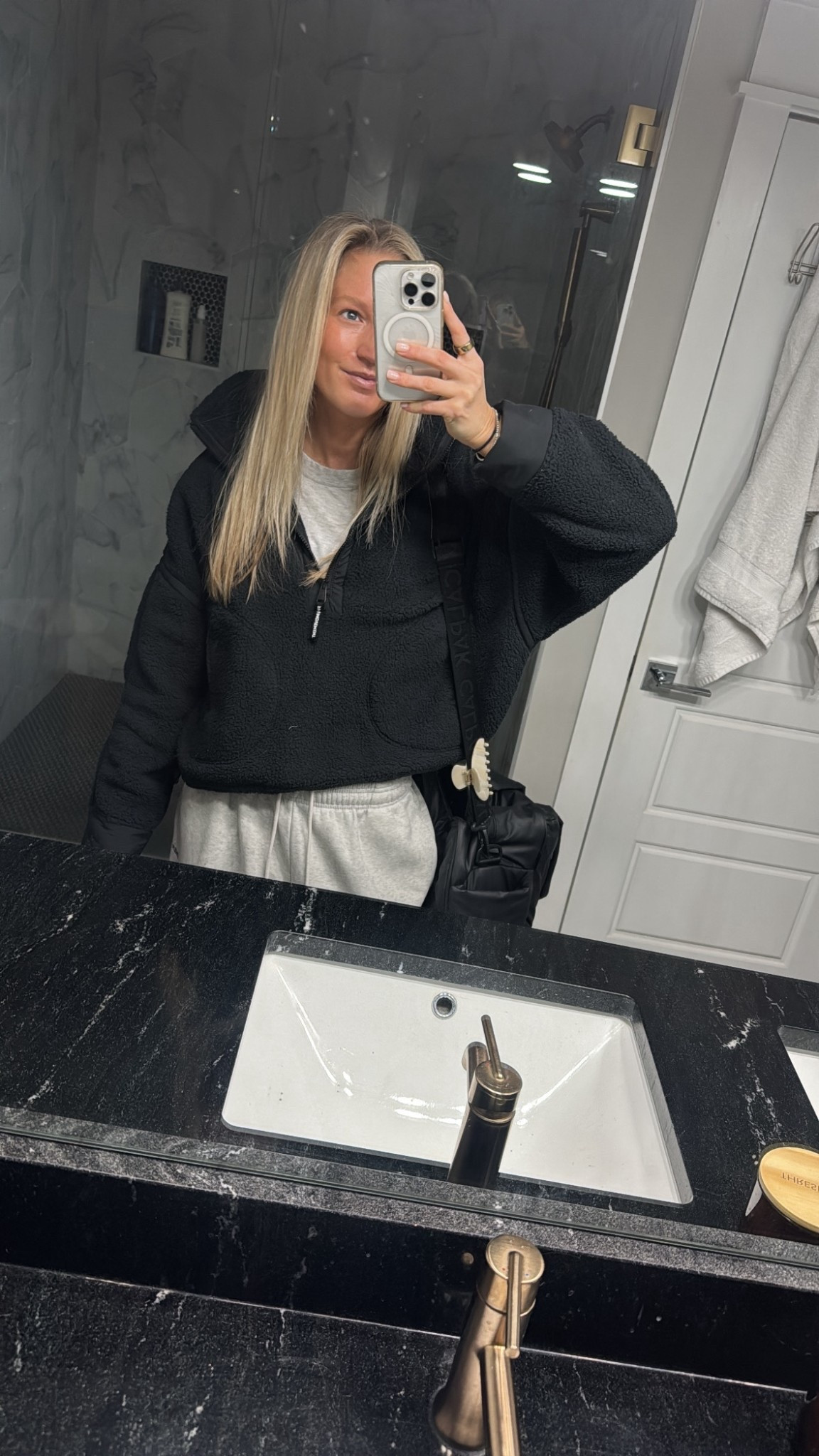 Wearing size S Free People Half Zip Fleece 🖤