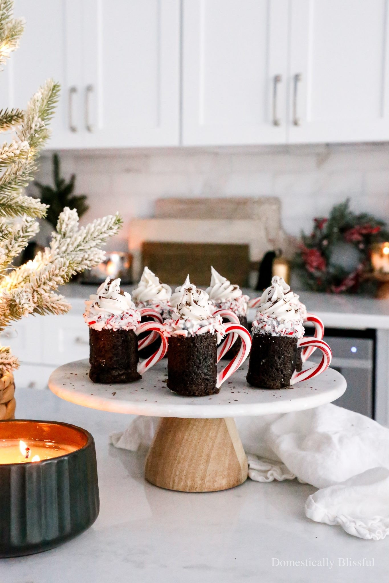 These Cheesecake Santa Hats are a super quick and easy Christmas dessert for holiday parties.

See details:

https://domesticallyblissful.com/hot-cocoa-brownie-mugs/

🔗 Join our newsletter: https://domesticallyblissful.com/newsletter/ 

#LTKfoodie #LTKHoliday #LTKSeasonal