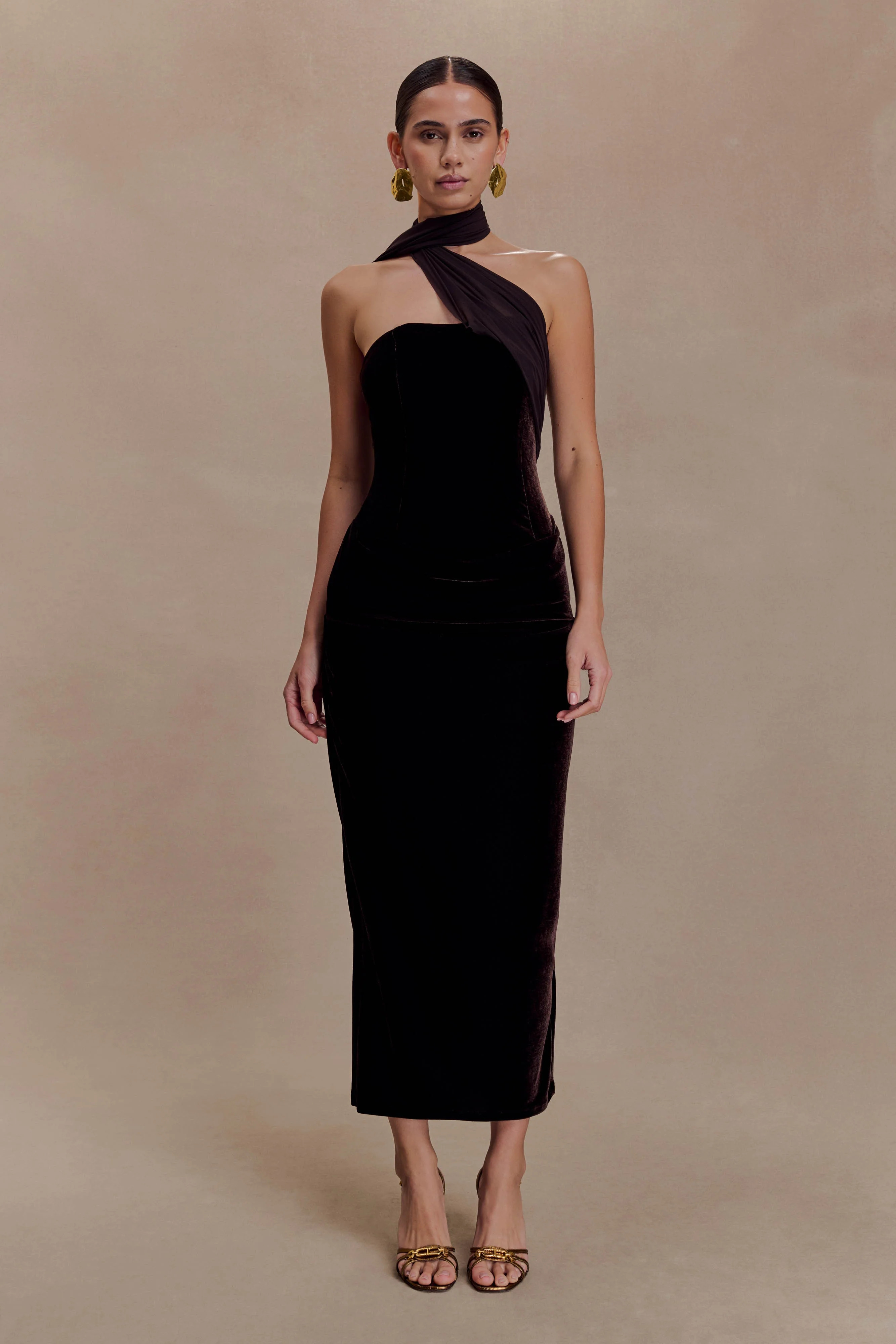 Velvet Midi Dress With Scarf - Chocolate | MESHKI US