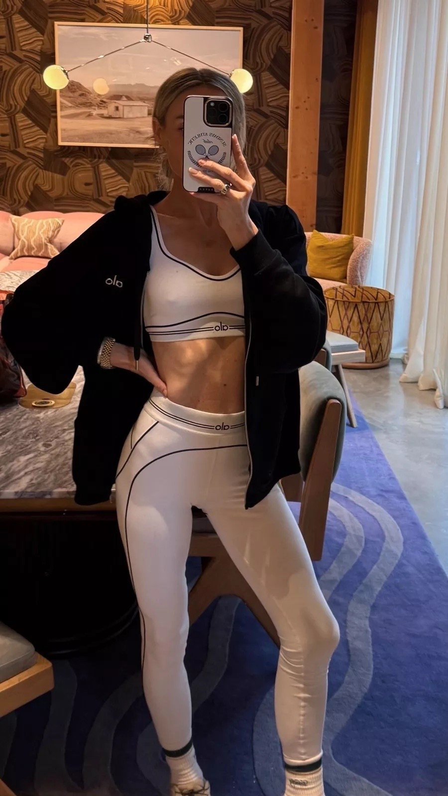 White for winter 🤍 30% off at Alo !

#LTKActive #LTKCyberWeek #LTKSaleAlert