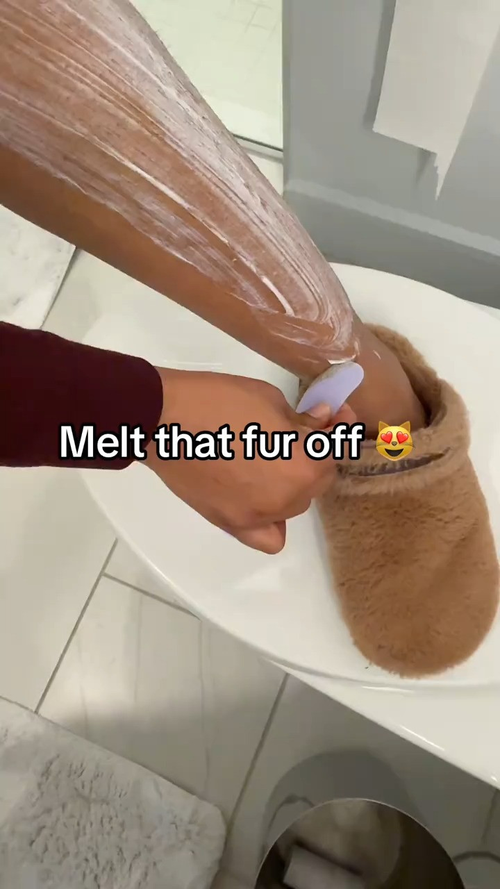 No more shaving, no more waxing! #hairremoval #bodyhair #tiktokmademebuyit #nomoreshaving @Flamingo 

 #LTKselfcare #LTKSaleAlert #LTKBeauty