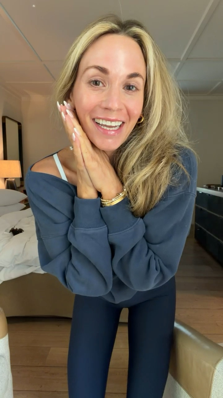 Yoga morning workout wearing Abercrombie! 🙌🏼 this set is so flattering, and sucks everything in! 

#LTKgrwm #LTKTravel #LTKActive