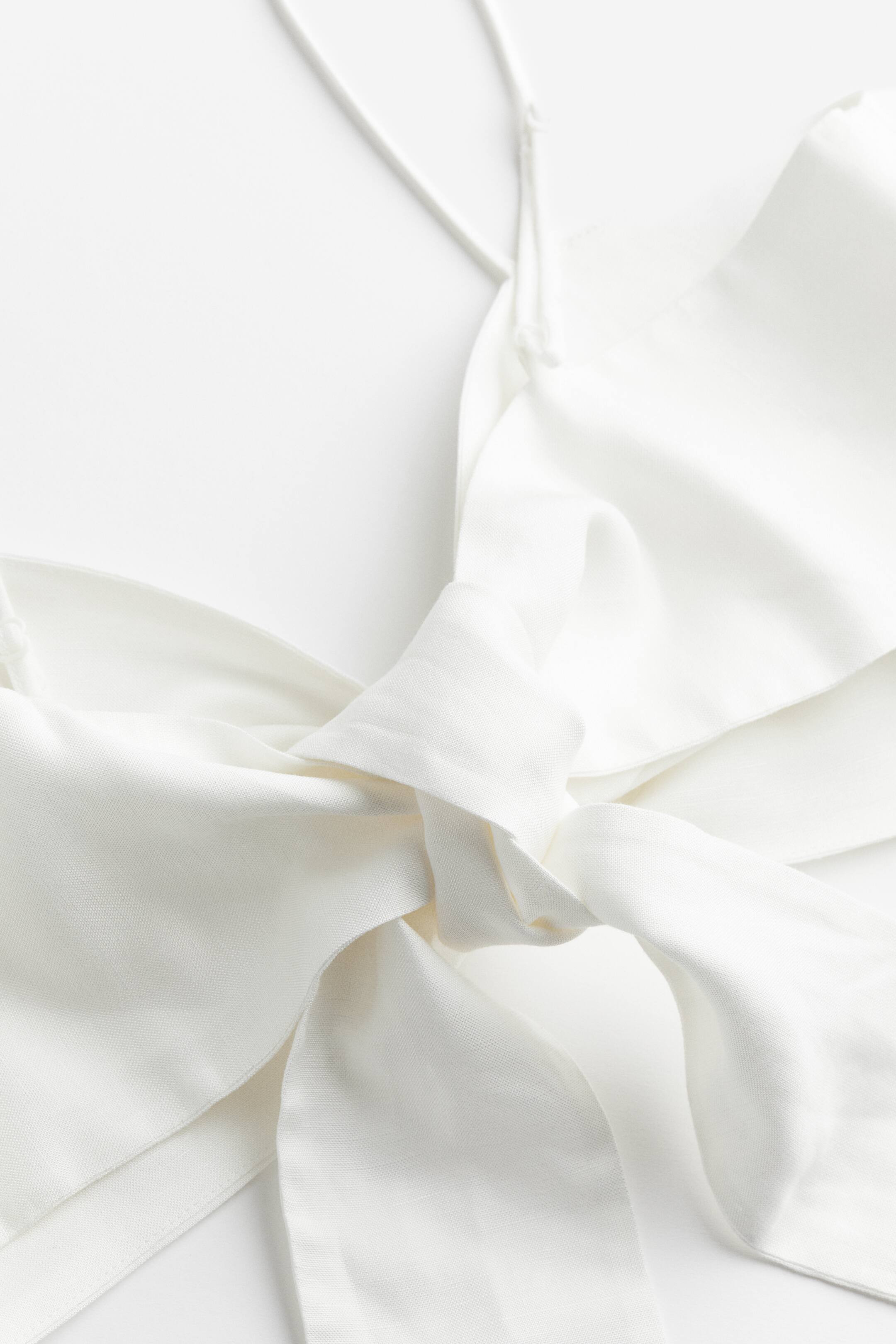 Cropped beach top | H&M (UK, MY, IN, SG, PH, TW, HK)