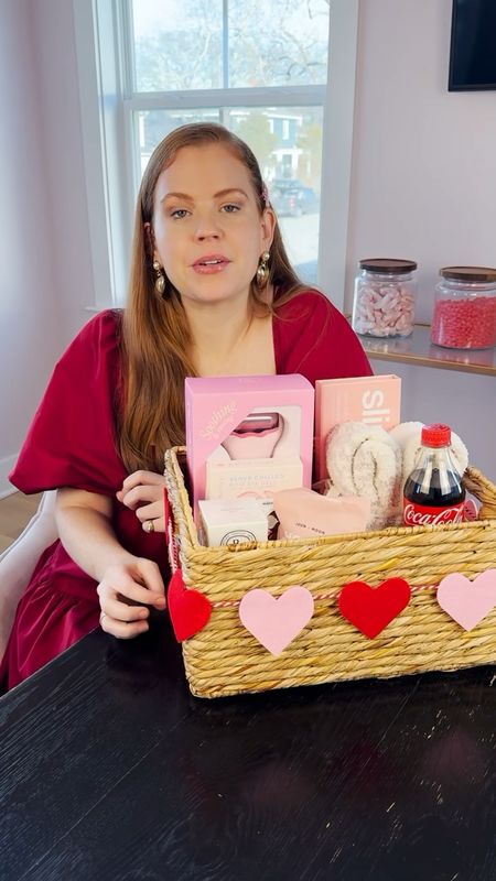 The perfect Valentine’s Day gift basket for your besties ❤️

#LTKMostLoved #LTKbeauty #LTKSeasonal