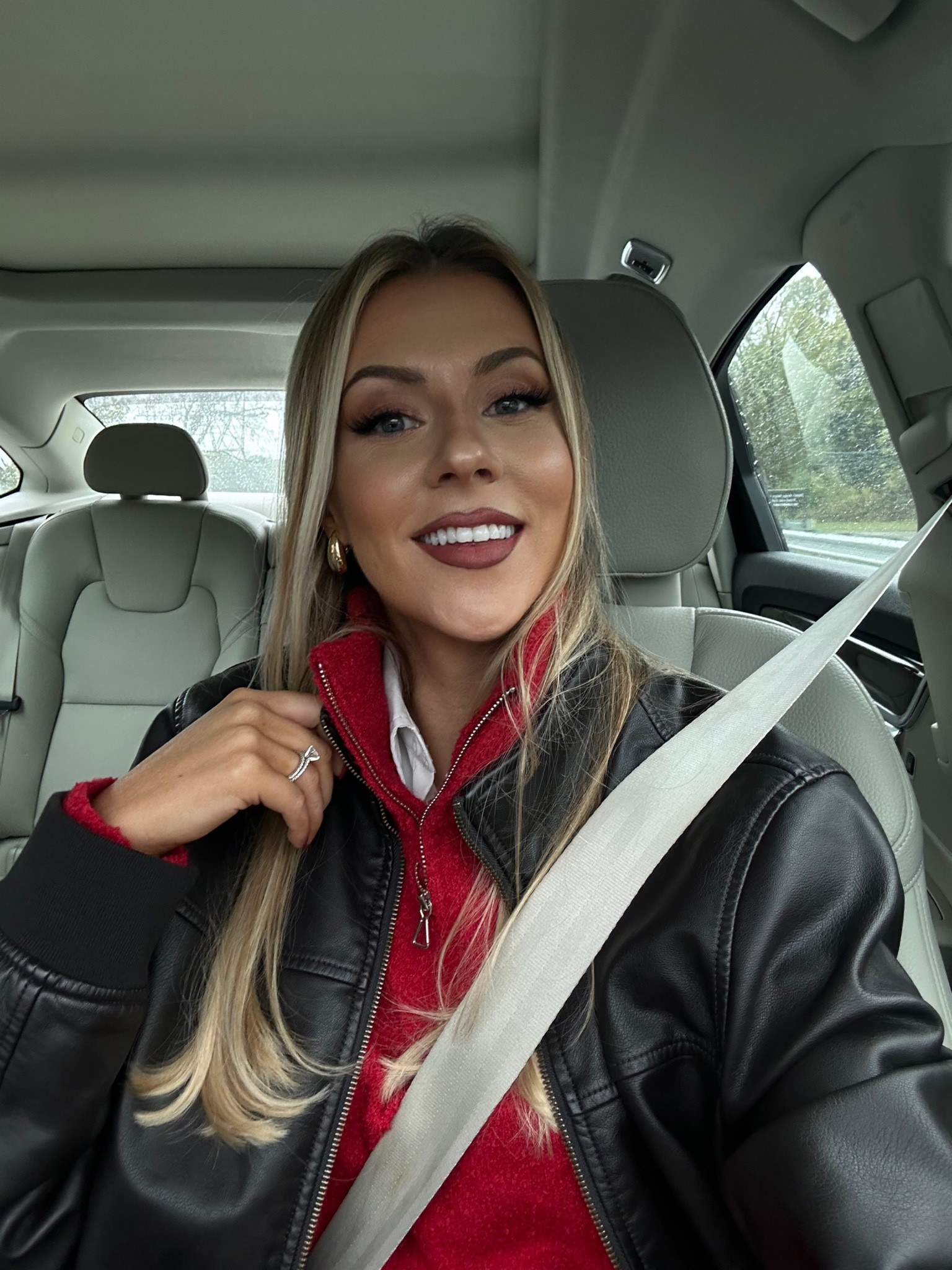 cozy fall outfit, perfect red sweater, affordable brown leather oversized jacket, gold earrings, layered fall outfit, warm winter outfits ♥️🥖

#LTKfindsunder50 #LTKGiftGuide #LTKHolidaySale