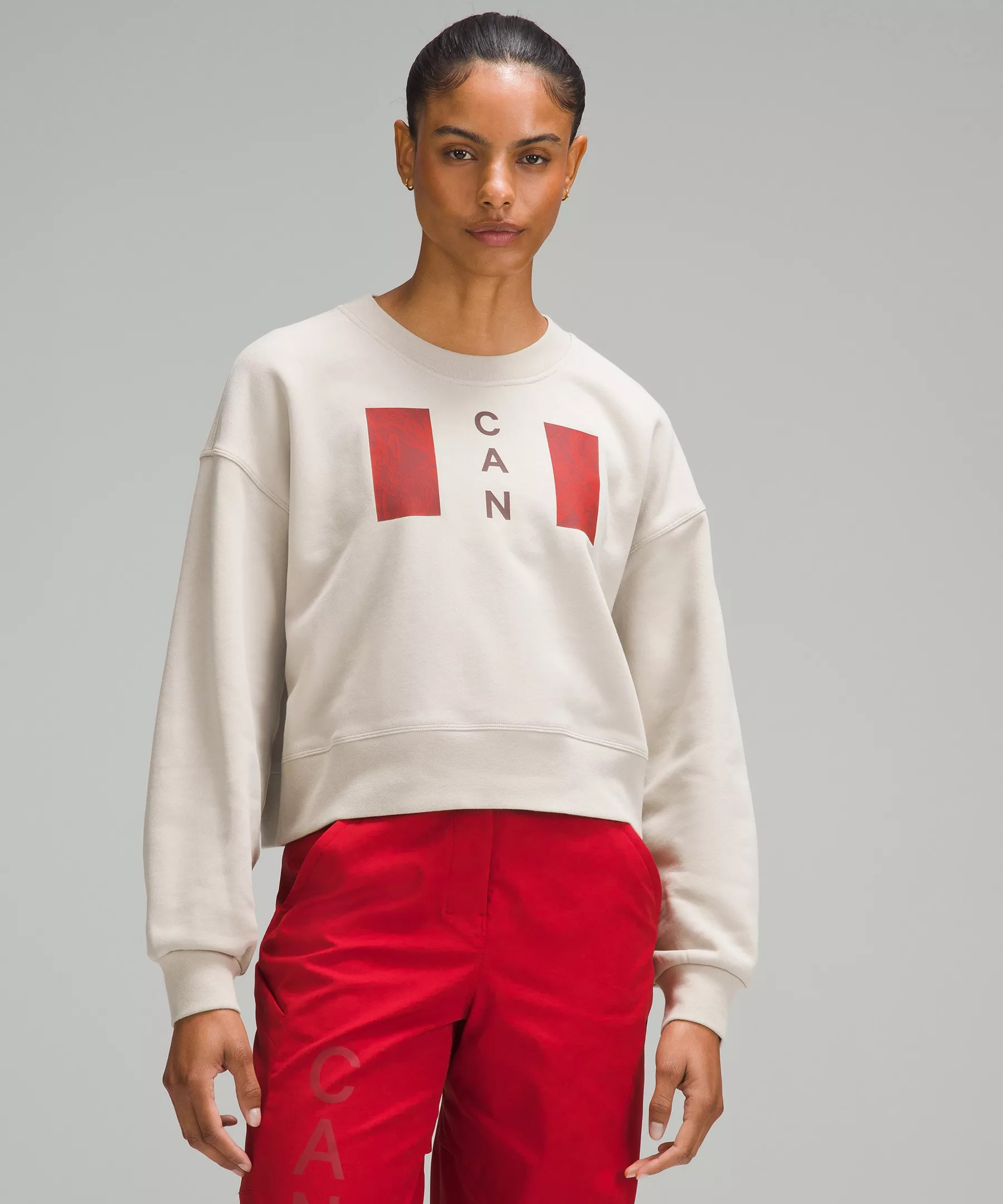 Team Canada Perfectly Oversized Cropped Crew | lululemon (CA)