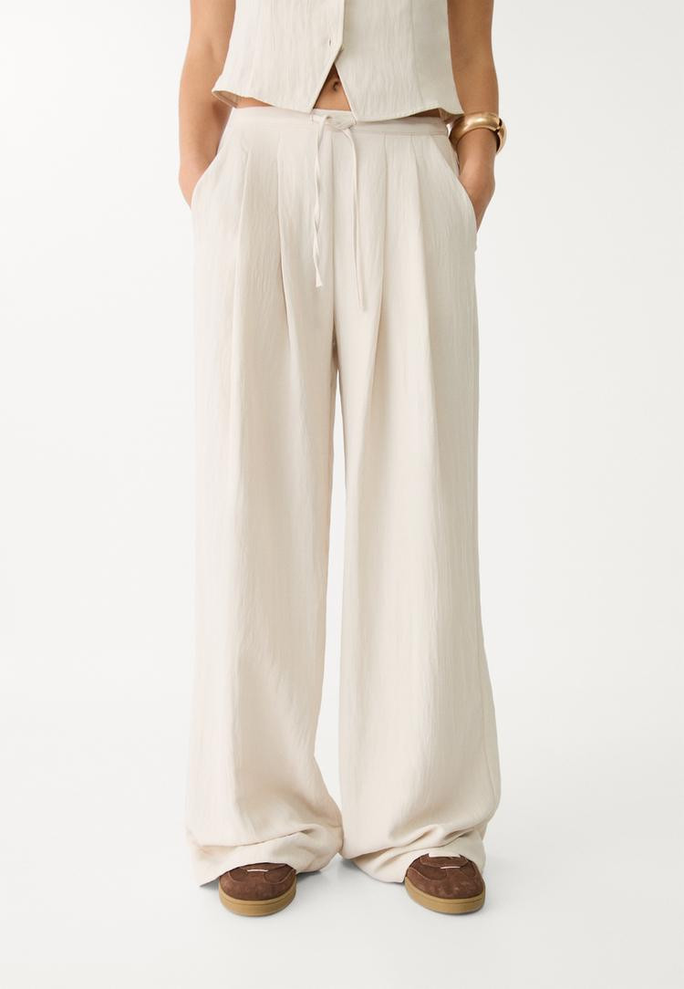 Textured drawstring trousers - Women's Trousers | Stradivarius United Kingdom | Stradivarius (UK)