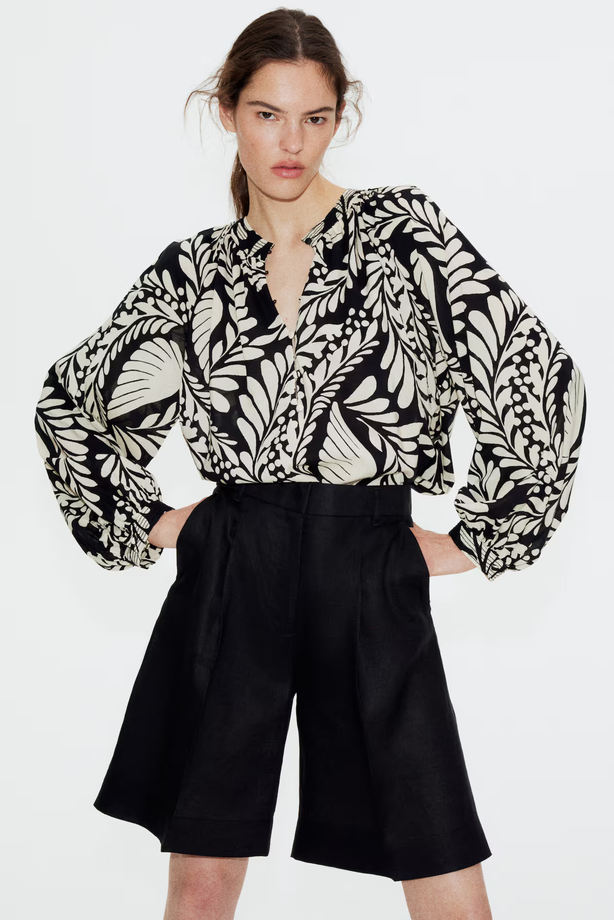 Blouse met halsboordje - Zwart/dessin - DAMES | H&M NL | H&M (DE, AT, CH, NL, FI)