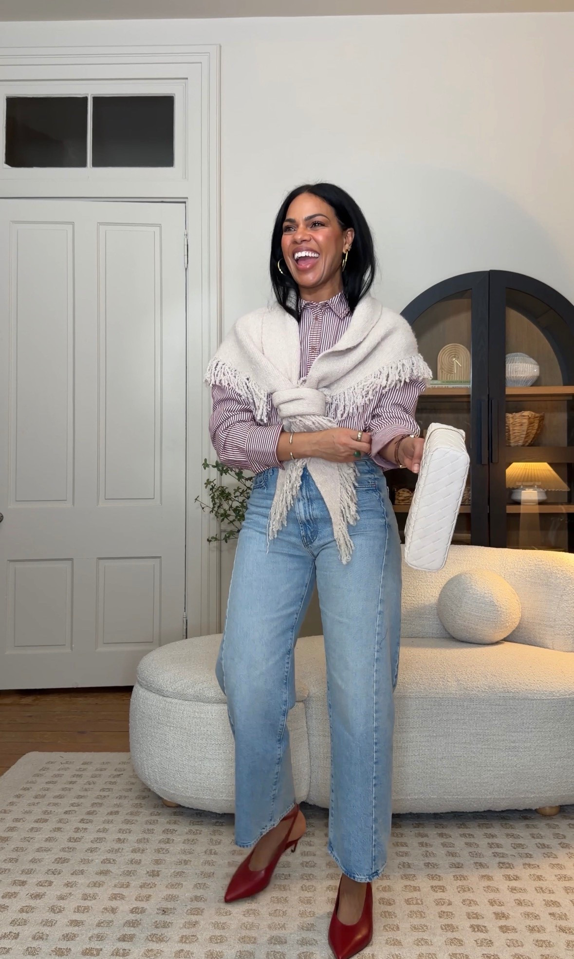V-Day outfit inspo!! These Mother jeans are so perfect I know why everyone is talking about them! I love the length, I’m 5’4, they’re 28in and hit right at my ankle bone. 12.5in rise with no gap at the waist! Perfect fit around the hips, 100% cotton so they’ll mold to your body every time. I styled them with a low heeled boot, low profile sneaker, and a couple kitten heels. 

#LTKootd #LTKValentine