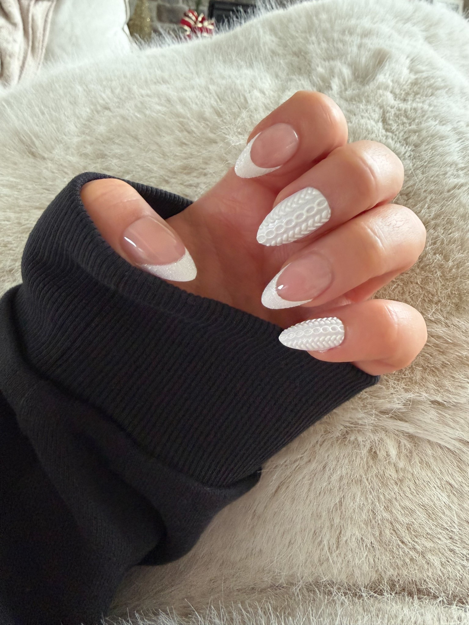 Perfect for post-Christmas winter nails!💅🏼🤍❄️

#LTKBeauty #LTKHoliday