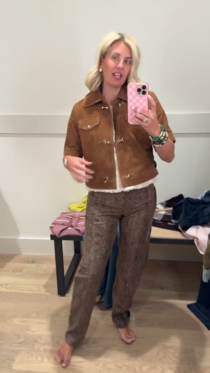 How cute is this little suede jacket? 
Top & Jacket - xs
Pants - 4 ￼
