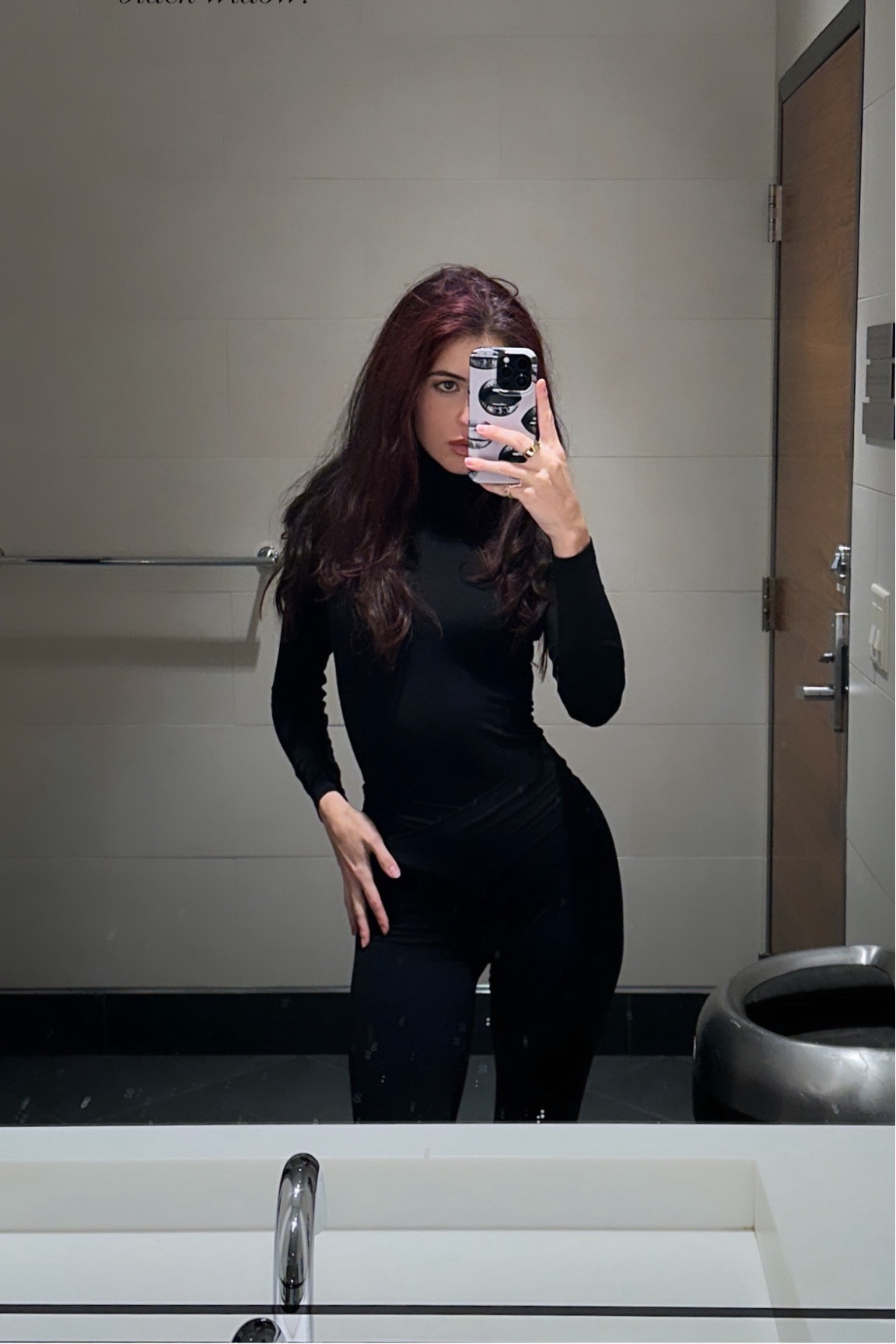 airport chic 🛫

#LTKSeasonal #LTKsalealert #LTKtravel