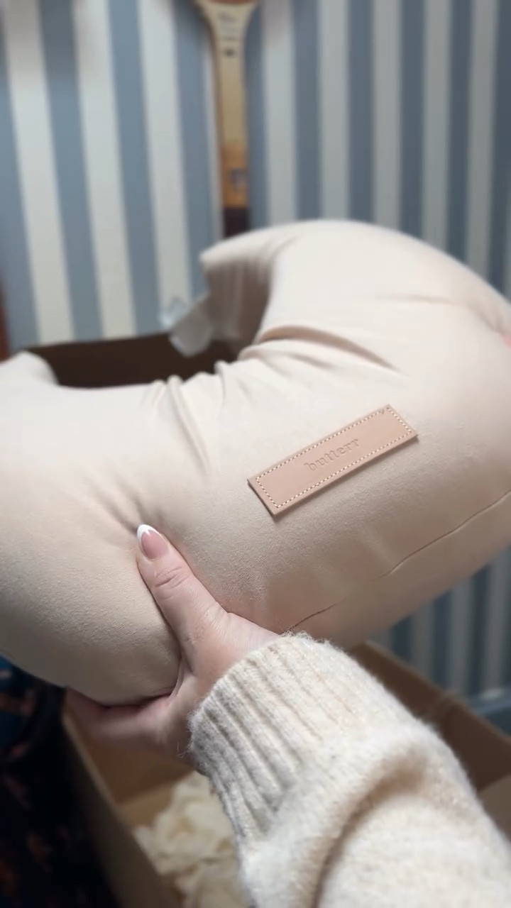 The first thing in my hospital bag 🧈🧳🧸 (as a second time mom to be) 

The @butterr.co All Natural Nursing Pillow 🌙 

Crafted with organic cotton and free from harsh chemicals, it’s a sustainable choice that parents can feel confident using now and for future babies. The added support during nursing and the comfort it provides for baby make it a newborn must have. Beautiful, practical, and thoughtfully made.

Comment SHOP for the details 🤎

#ad #butterr #butterrnursingpillow #hospitalbag #36weeks #secondtimemom