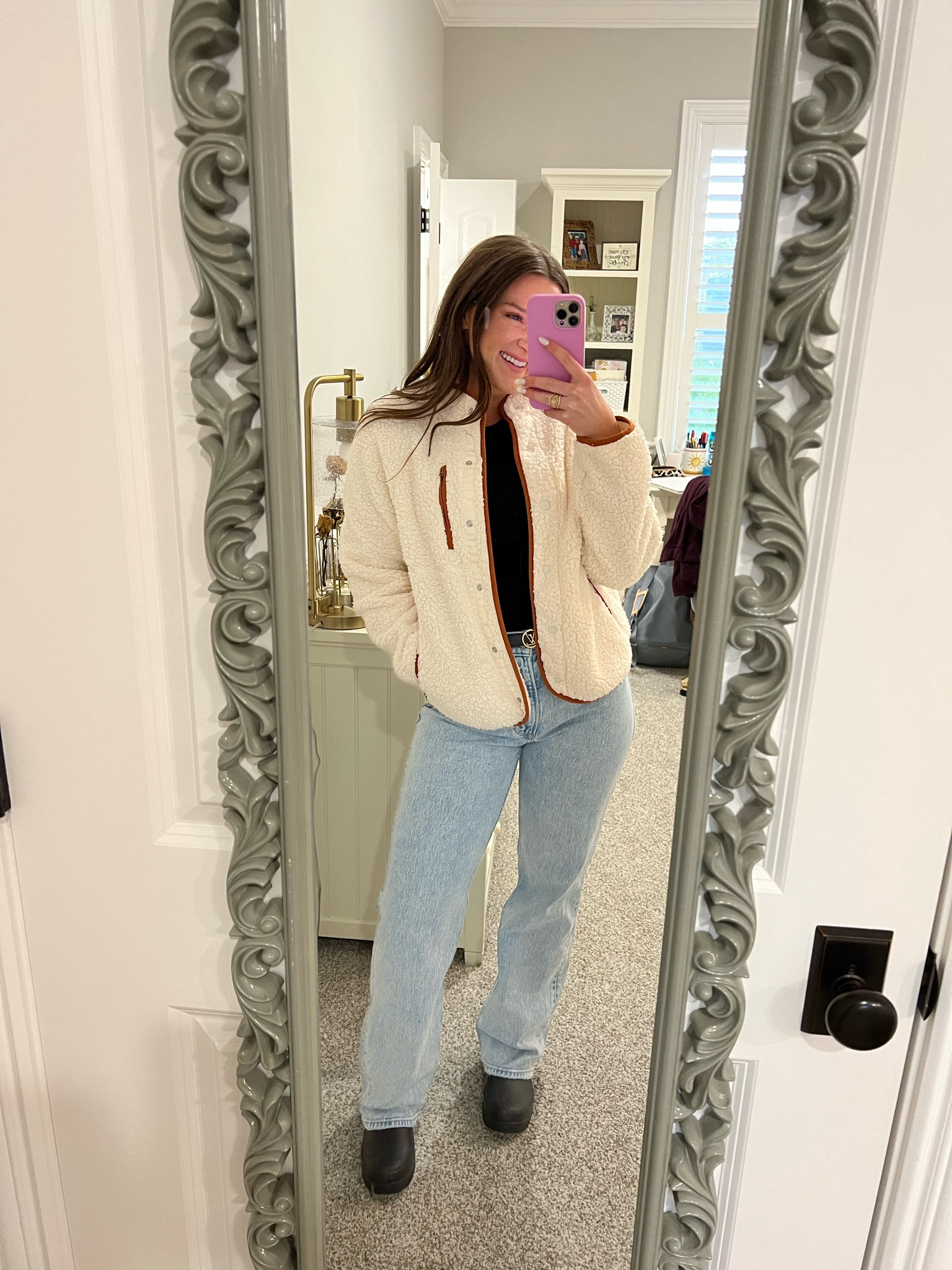 wearing a small in this jacket, a 26 in the jeans, and an XS in the top! 

#LTKHoliday #LTKSeasonal #LTKcurves