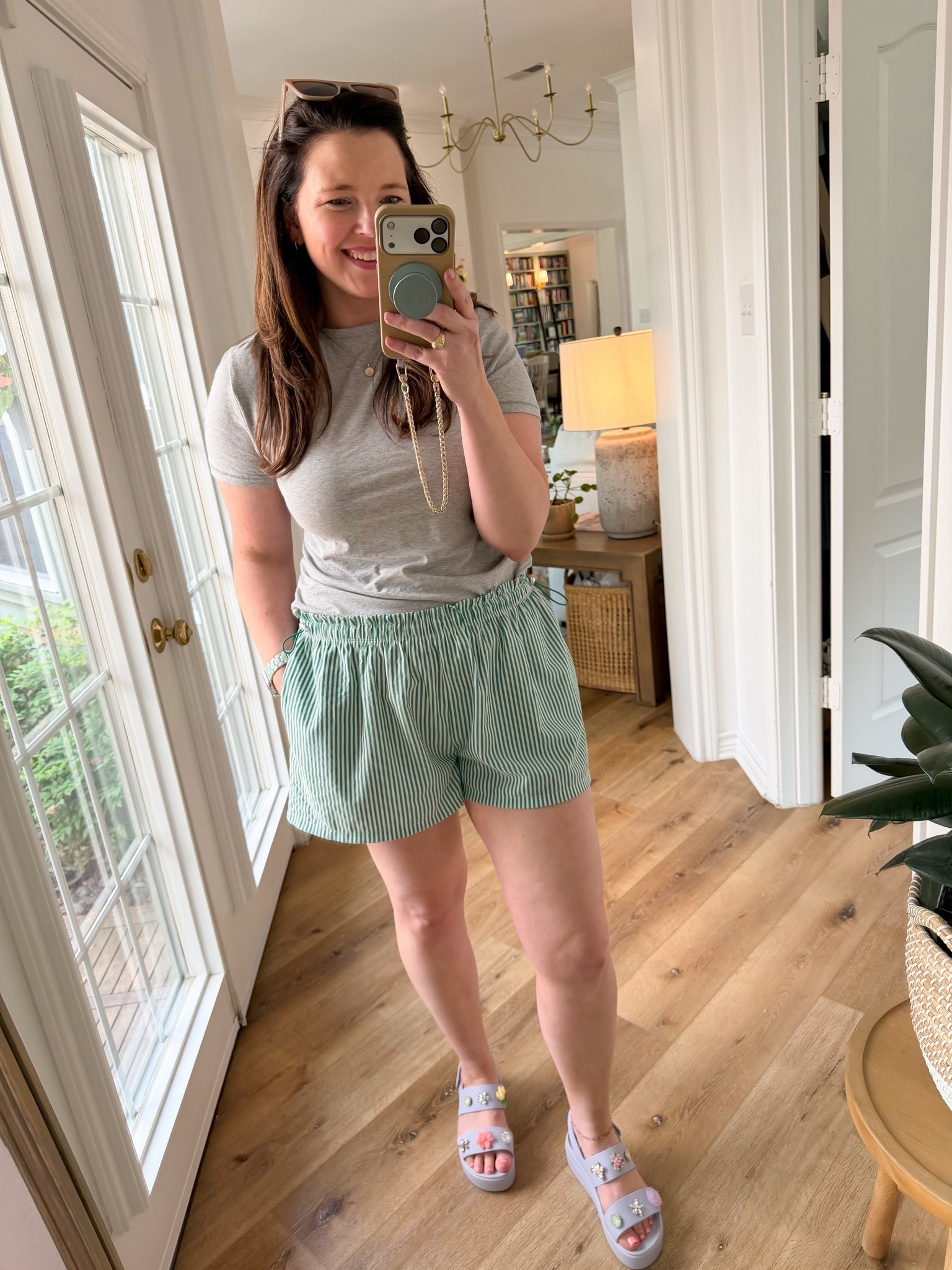 Adjustable, bungee, breathable, STRETCHY shorts for summer 👏🏻

#LTKdayinmylife #LTKmomlife #LTKootd