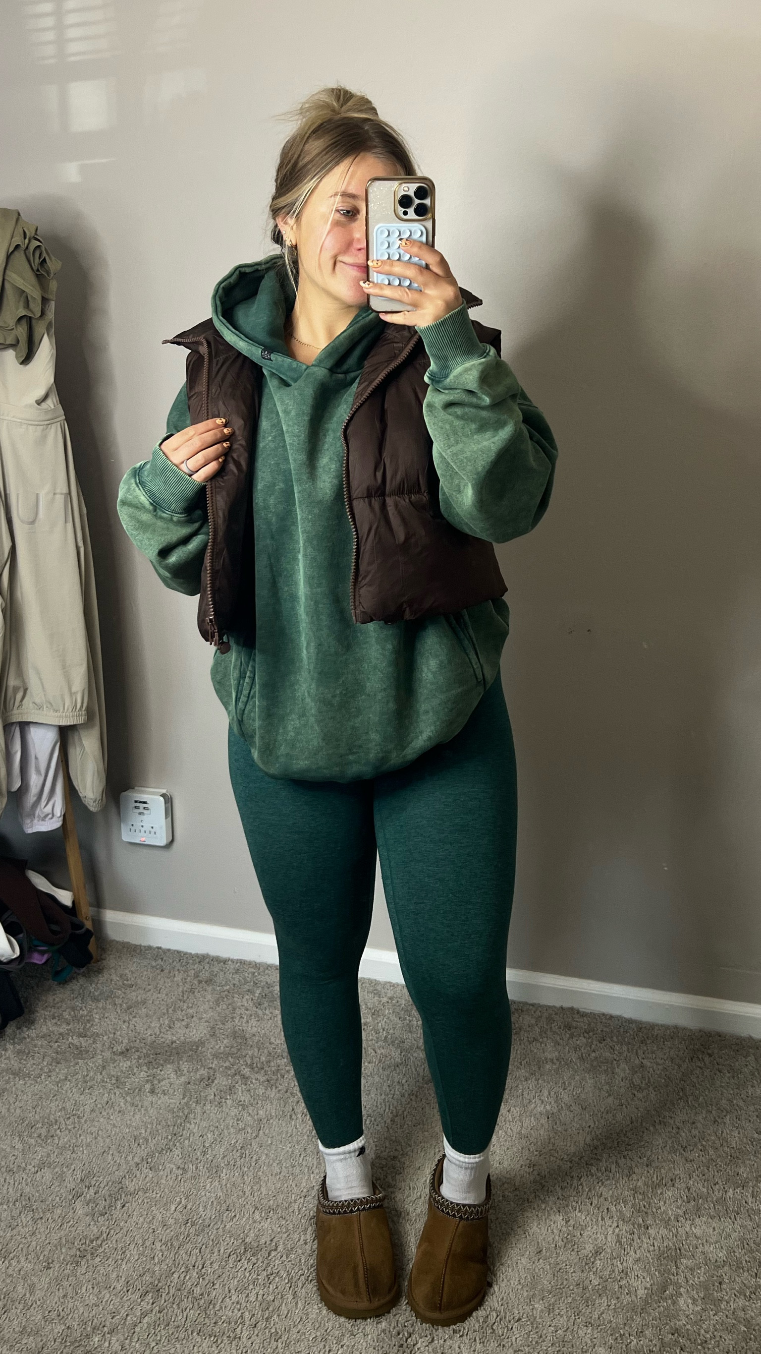 P’tula marble dye hoodie (M) + bare II leggings (S) — code DANIELLE to save!