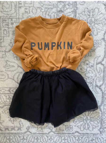 Little co pumpkin crew. We LOVE these sweatshirts. they’re super soft and cozy. Perfect for fall. 



#LTKSeasonal #LTKbaby #LTKkids