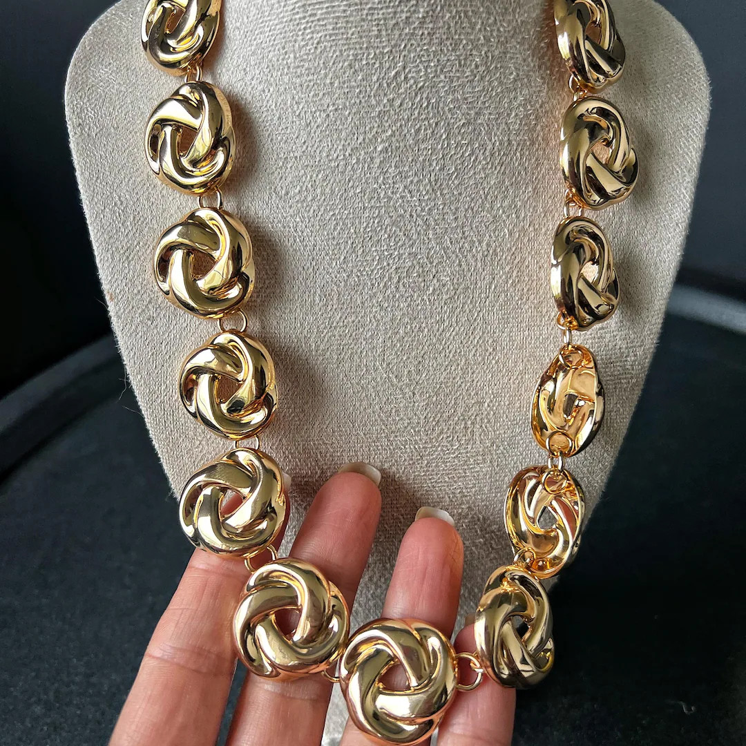 Chunky Gold Knot Necklace: Vintage-inspired Statement Jewelry - Etsy | Etsy (US)