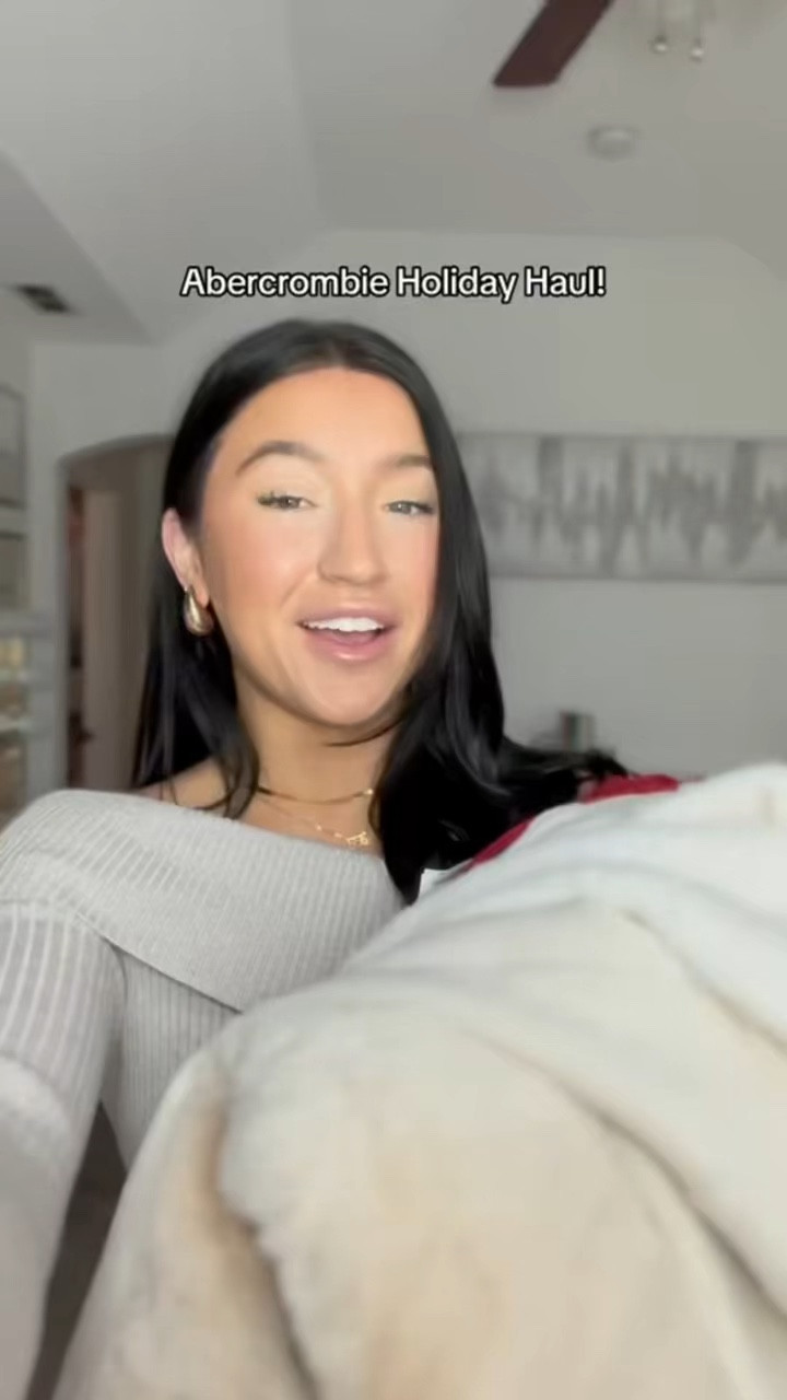 Abercrombie Haul 🫶🏼 

@abercrombie #abercrombiepartner #ad

#LTKVideo #LTKGiftGuide #LTKHoliday
